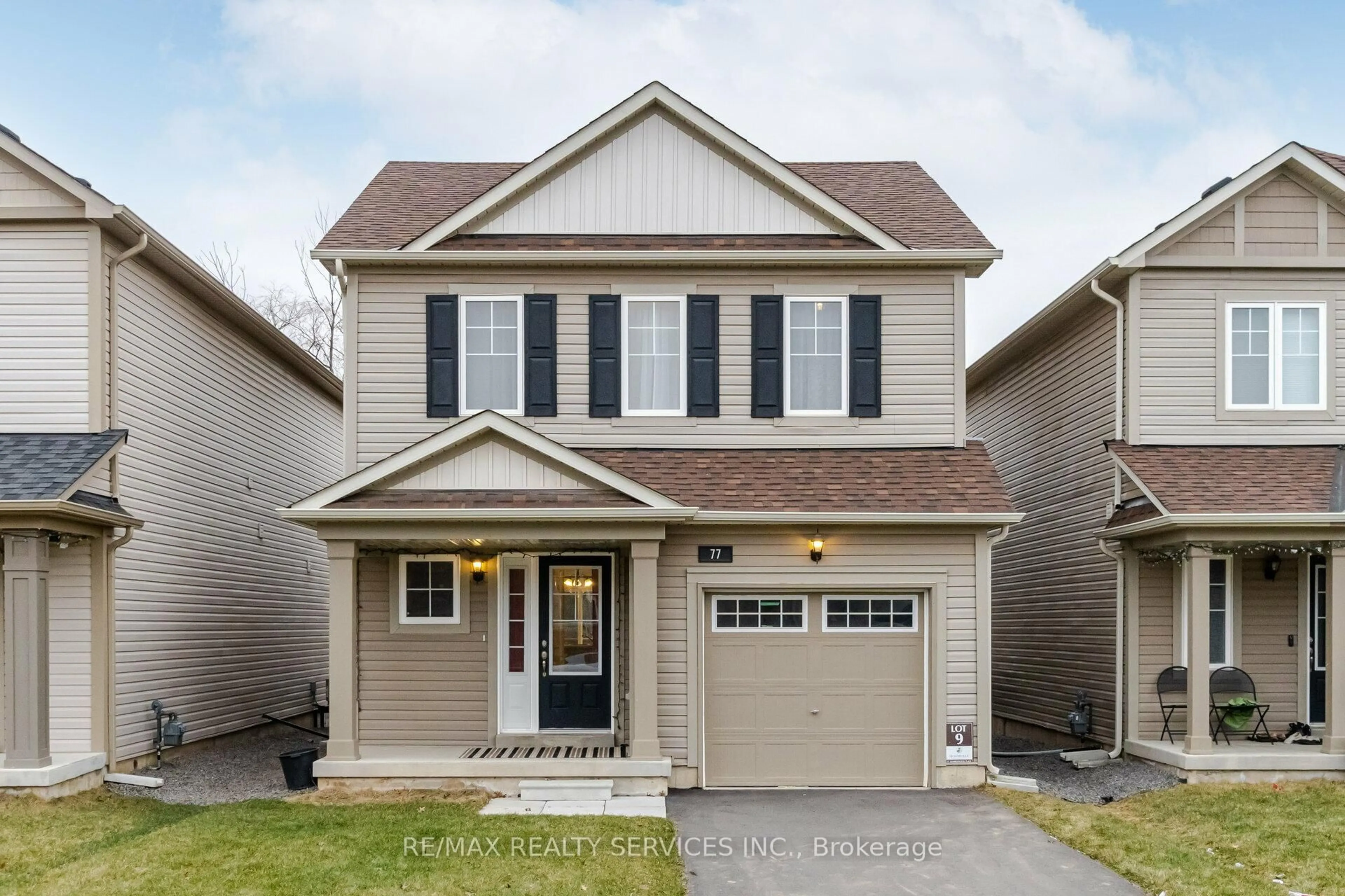 Home with vinyl exterior material, street for 77 Tumblewood Pl, Welland Ontario L3B 0J3