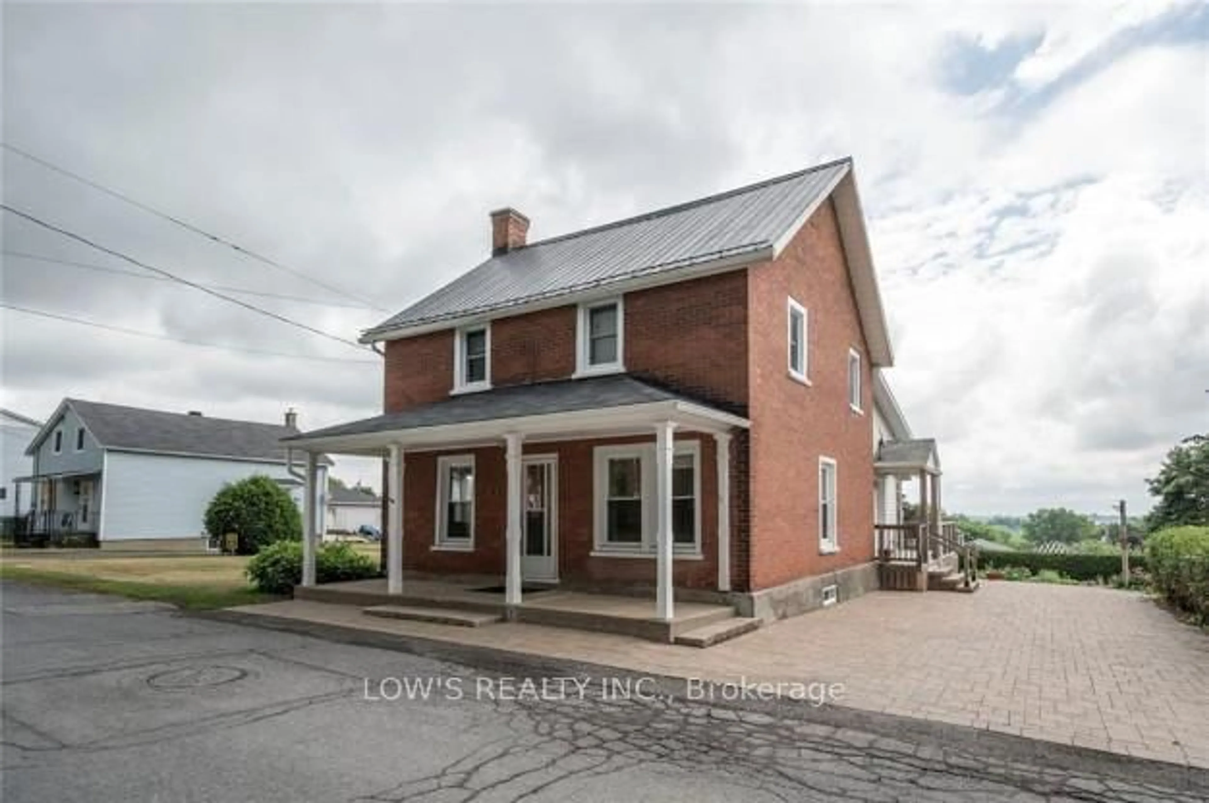 Unknown for 63 Union St, Champlain Ontario K0B 1R0