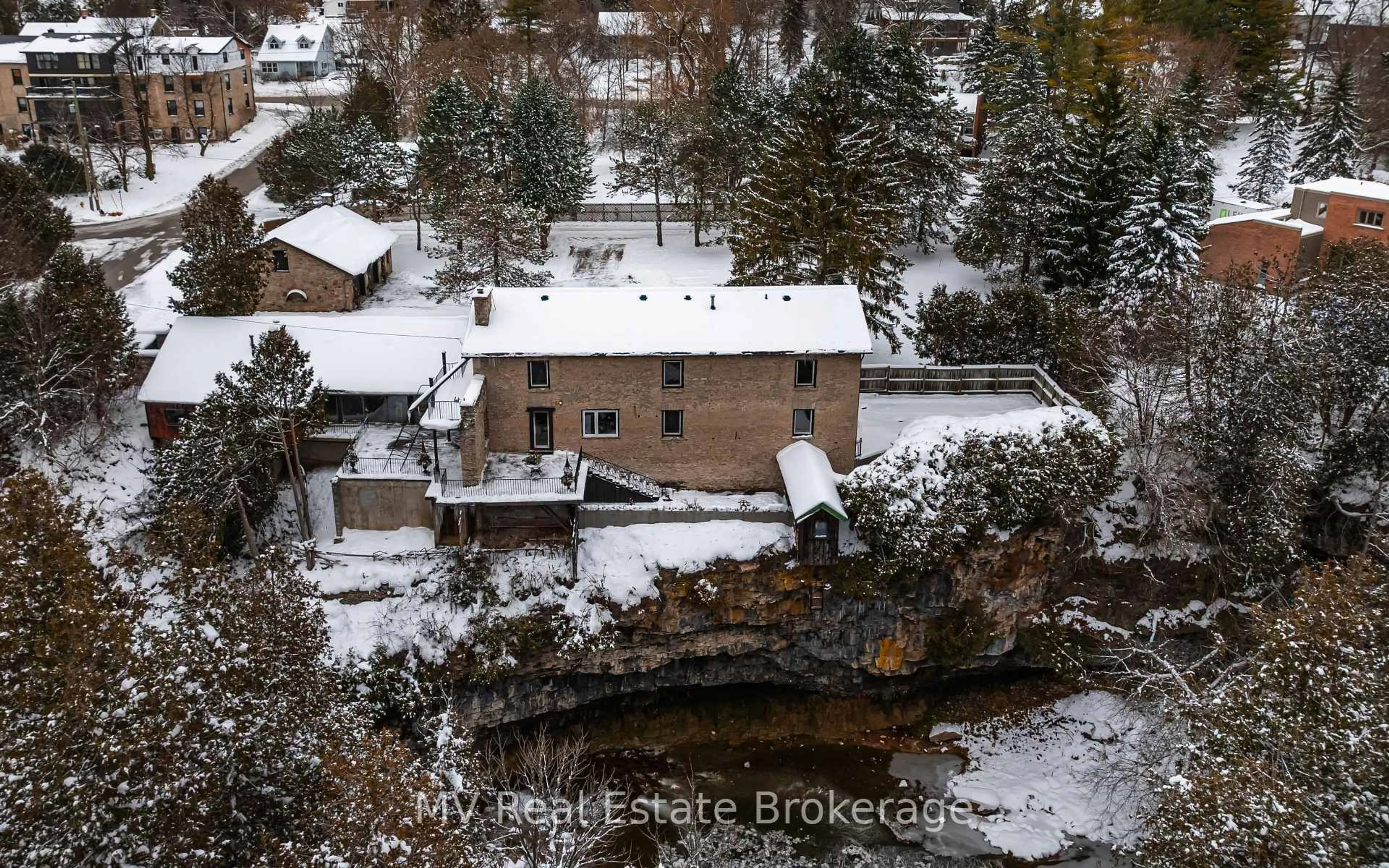 A pic from outside/outdoor area/front of a property/back of a property/a pic from drone, street for 6 MillRidge Estate Private, Centre Wellington Ontario N0B 1S0