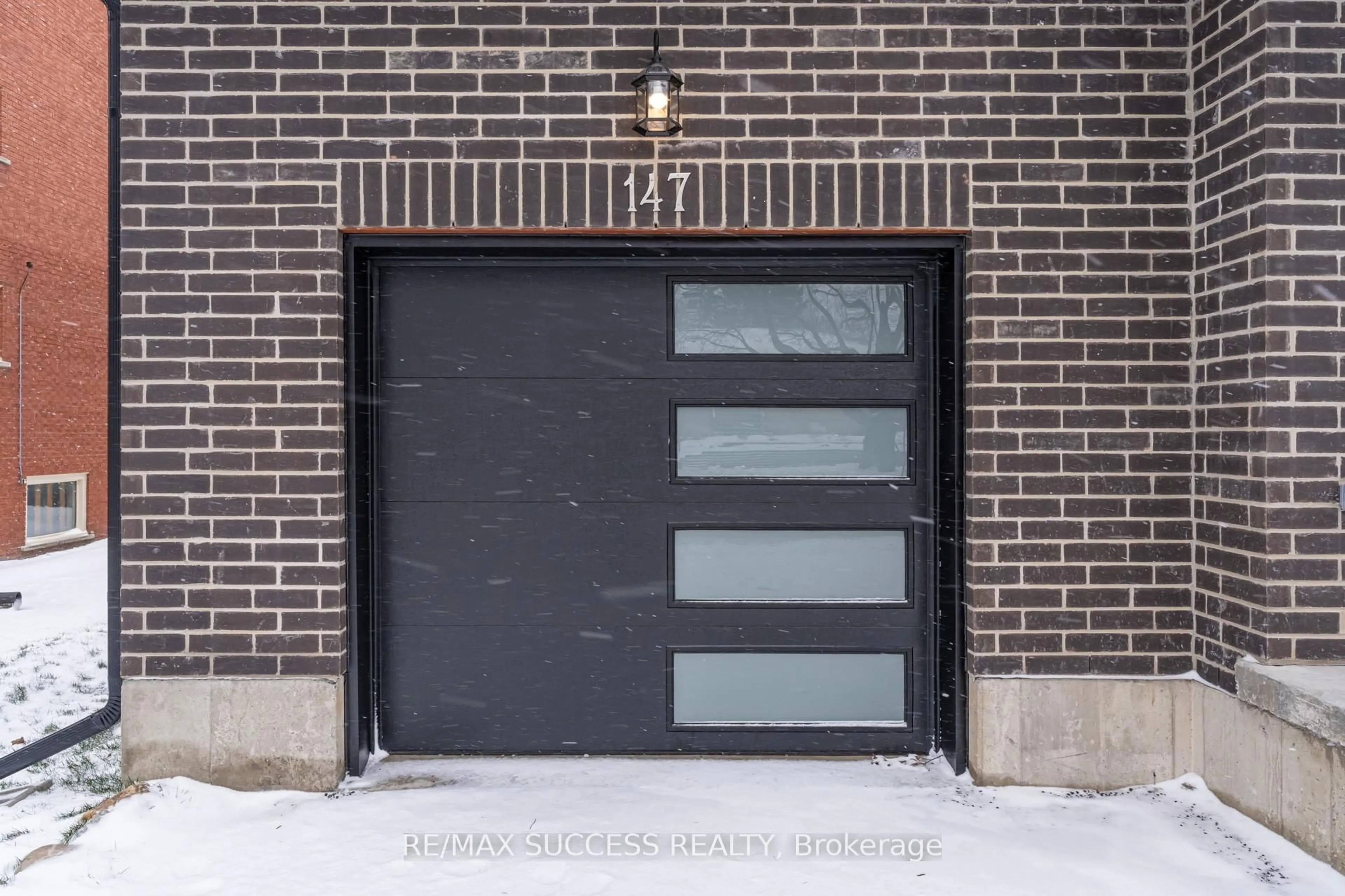 Unknown for 147 Siebert Ave, Kitchener Ontario N2C 2M1