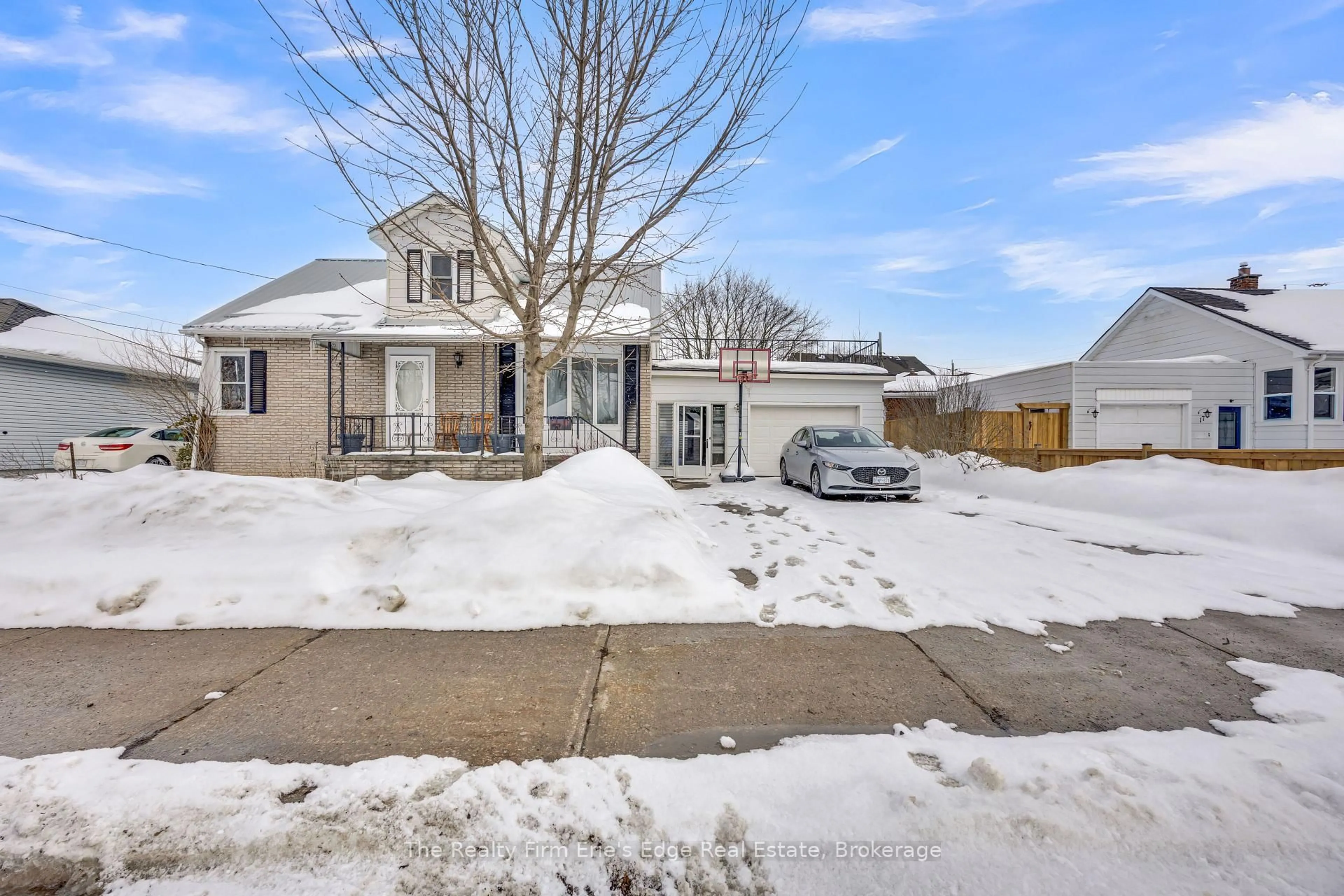 A pic from outside/outdoor area/front of a property/back of a property/a pic from drone, street for 21 Hardy Ave, Tillsonburg Ontario N4G 3W9