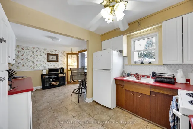 21 Hardy Ave, Tillsonburg 2