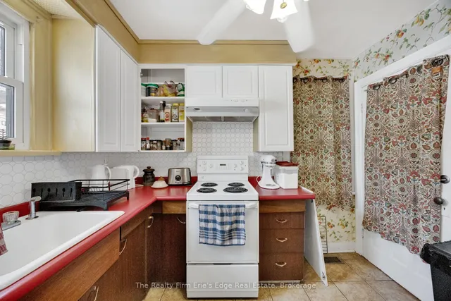 21 Hardy Ave, Tillsonburg 3