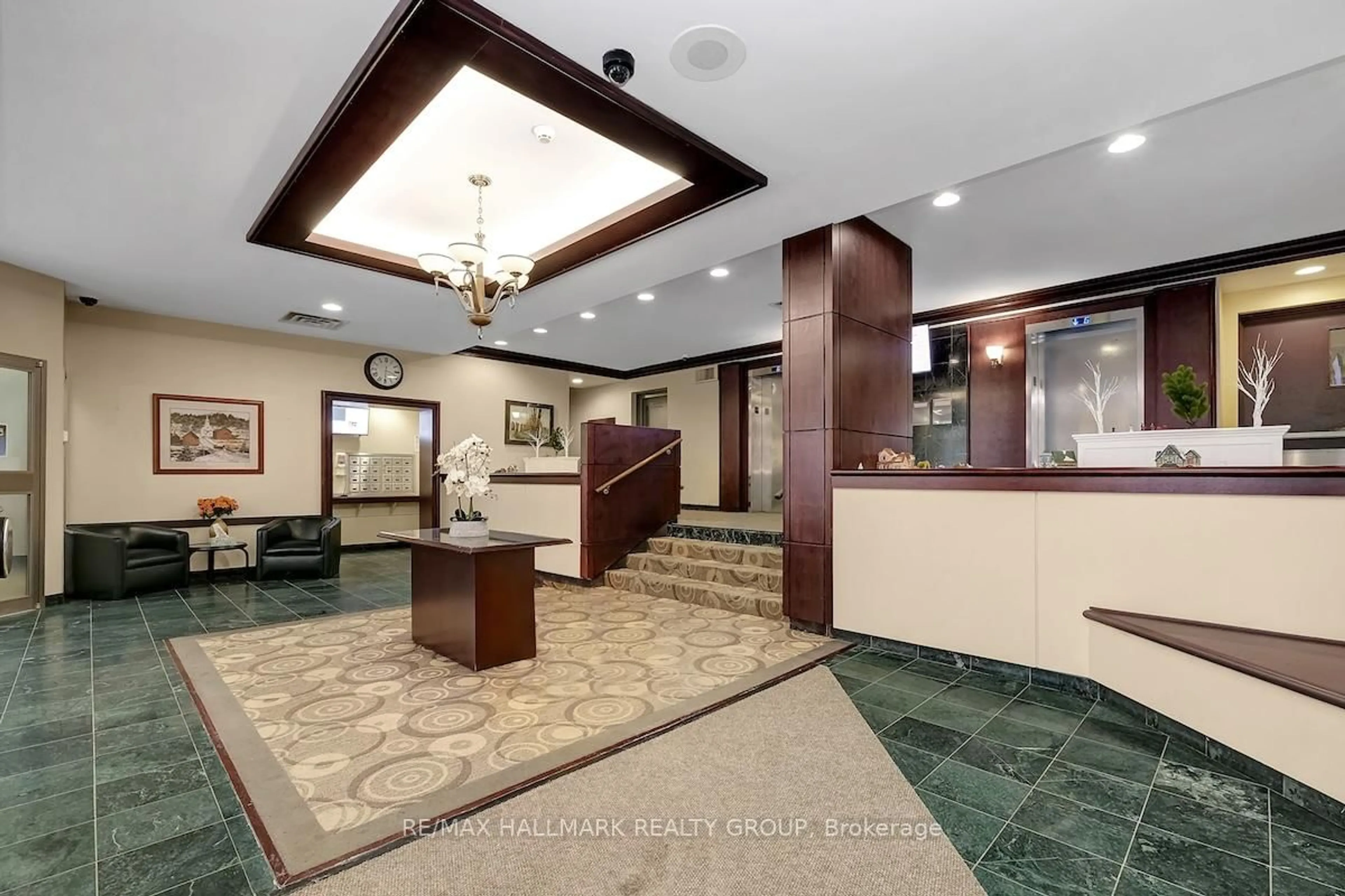 Lobby for 200 Lafontaine Ave #506, Ottawa Ontario K1L 8K8