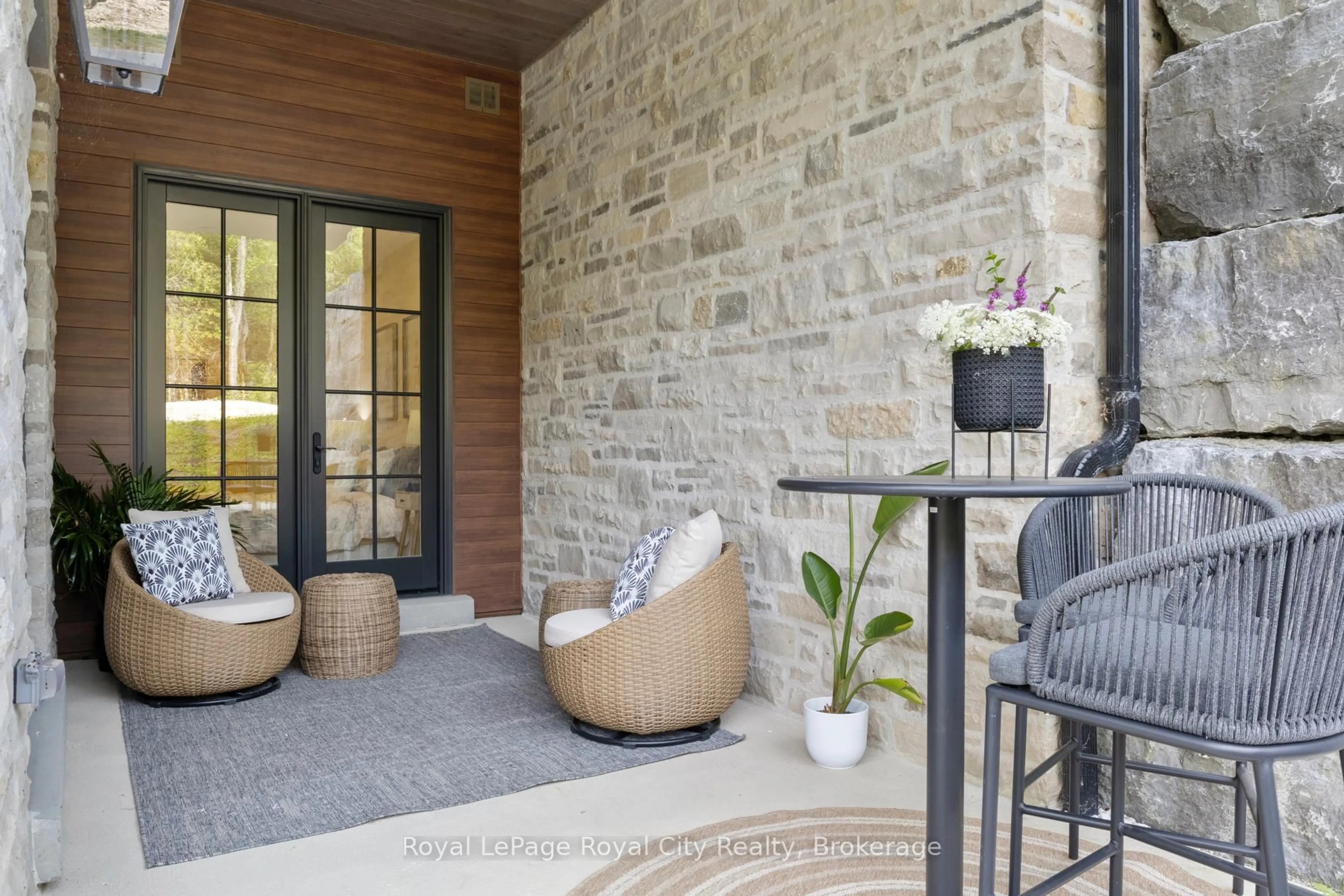 Indoor entryway for 6523 Wellington 7 Rd #35, Centre Wellington Ontario N0B 1S0