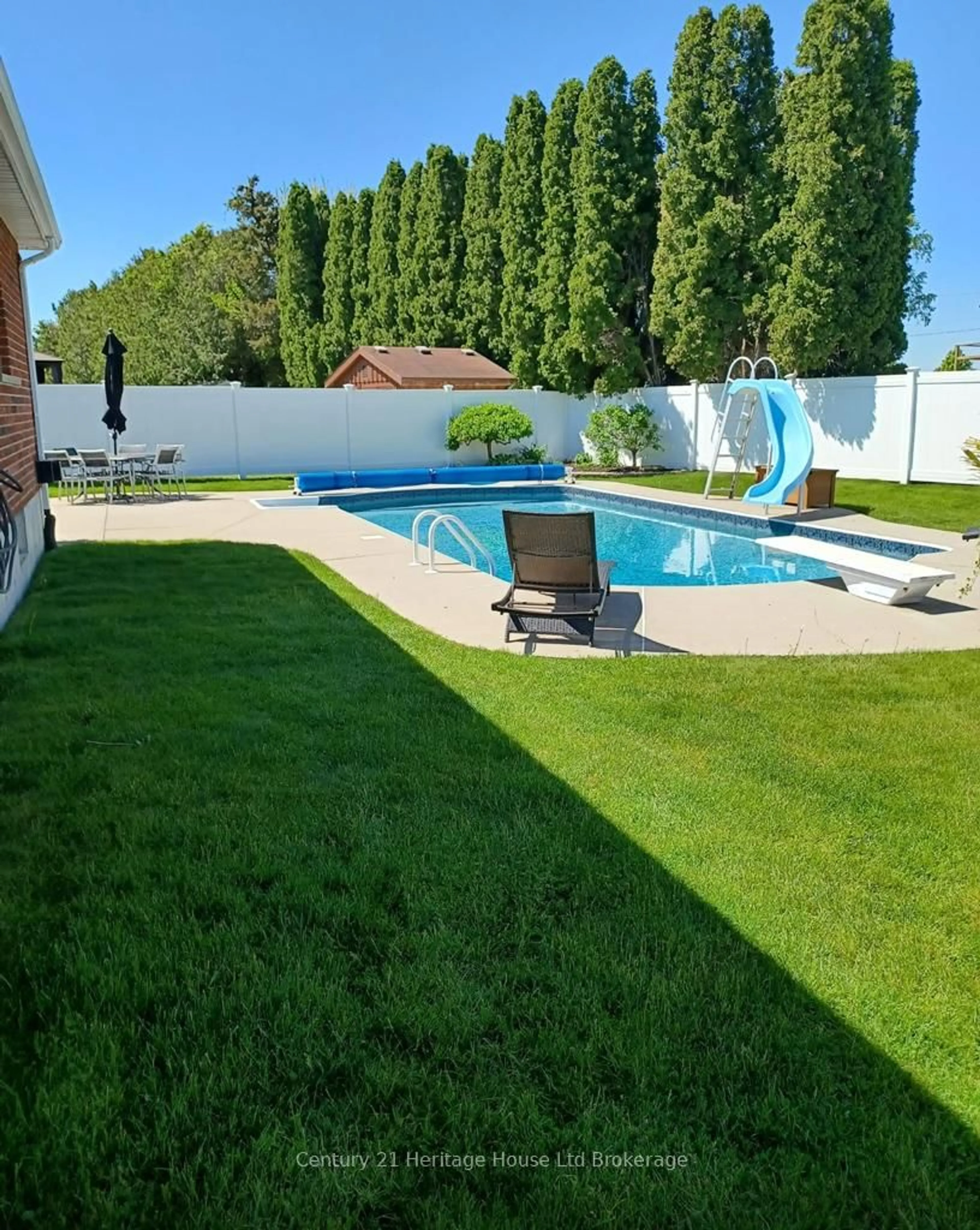 Pool for 21 St Michaels St, Norfolk Ontario N4B 3C8