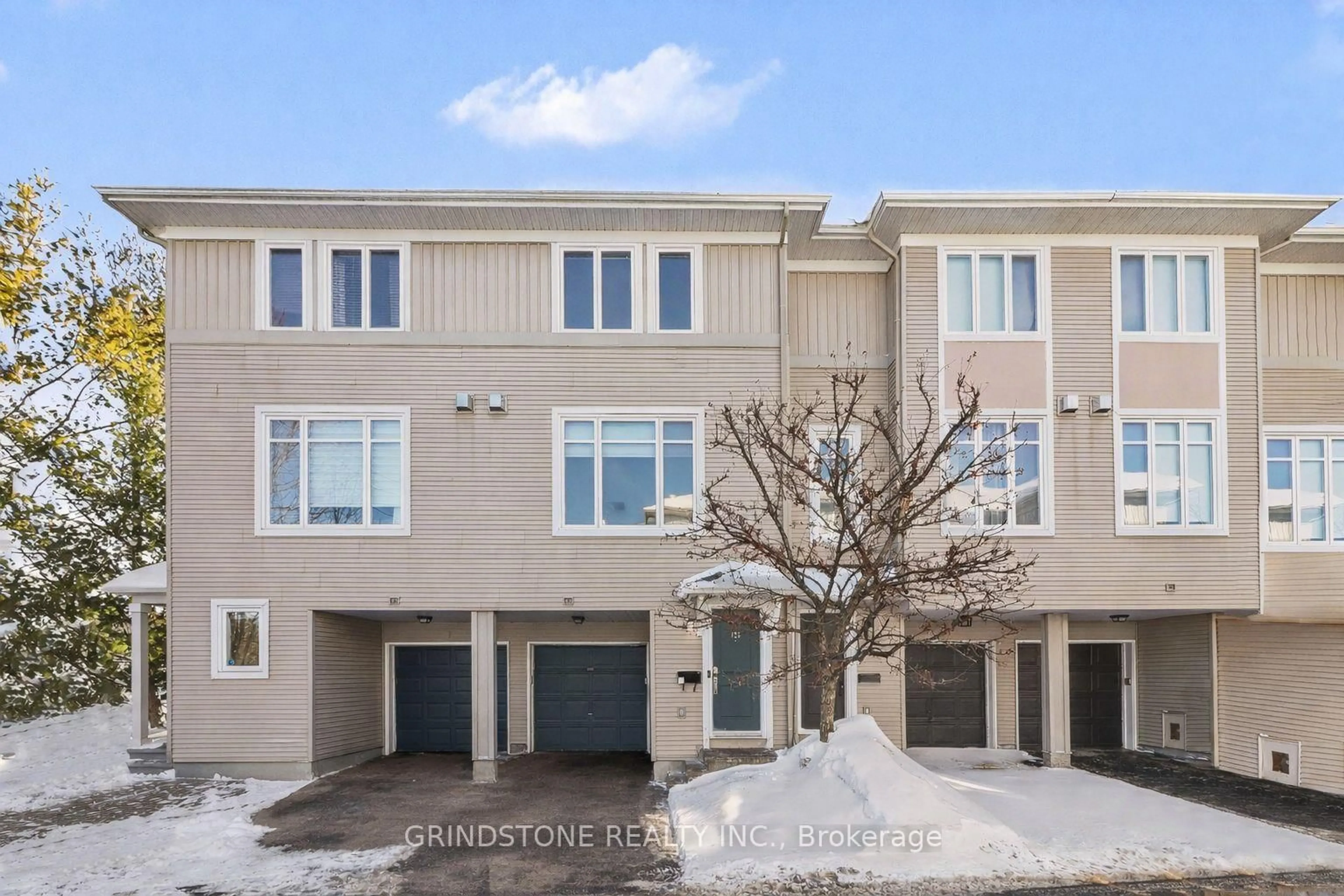 A pic from outside/outdoor area/front of a property/back of a property/a pic from drone, street for 126 Songbird Private, Ottawa Ontario K2H 0A2