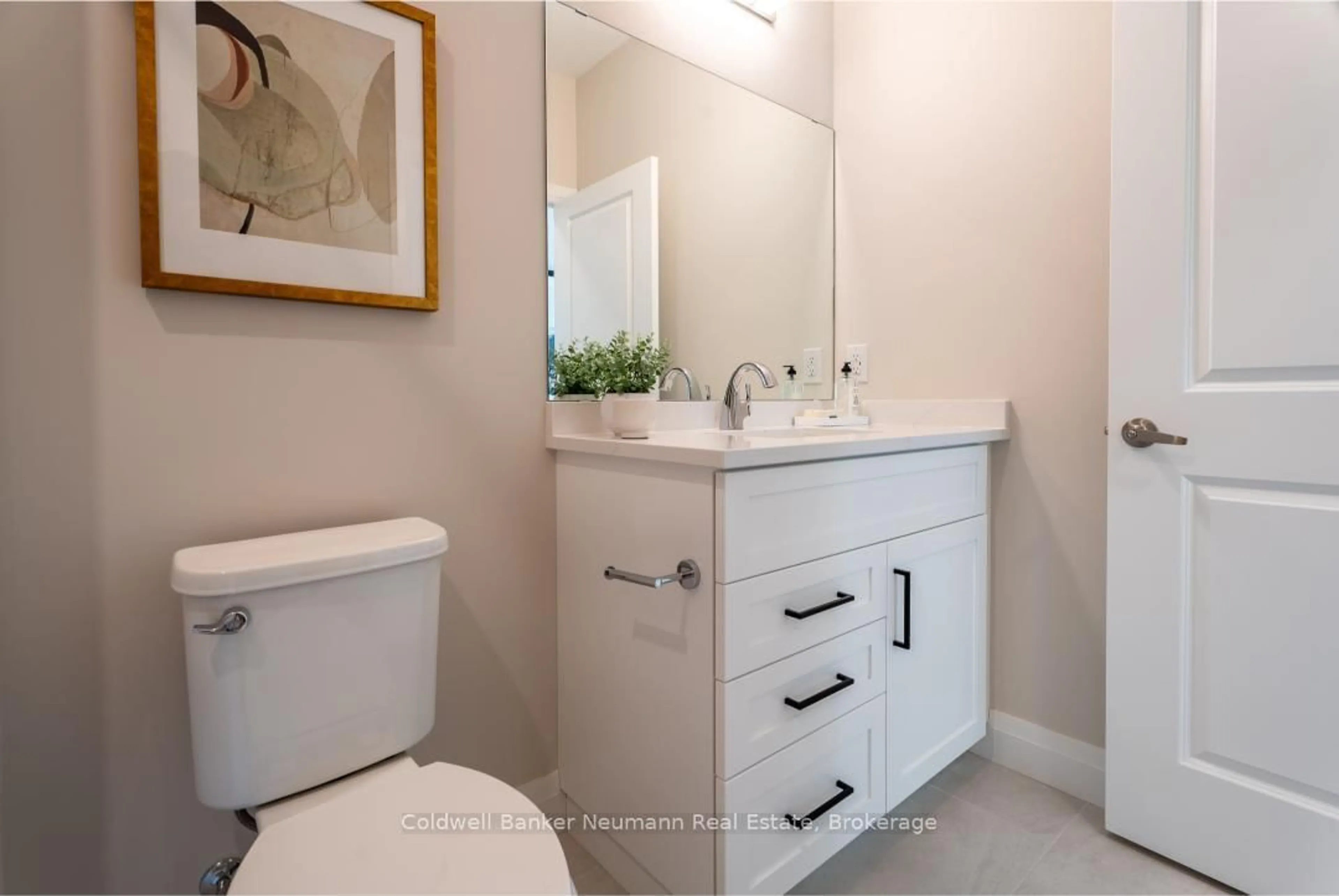 Standard bathroom, ceramic/tile floor for 1882 Gordon St #314, Guelph Ontario N1L 0P6
