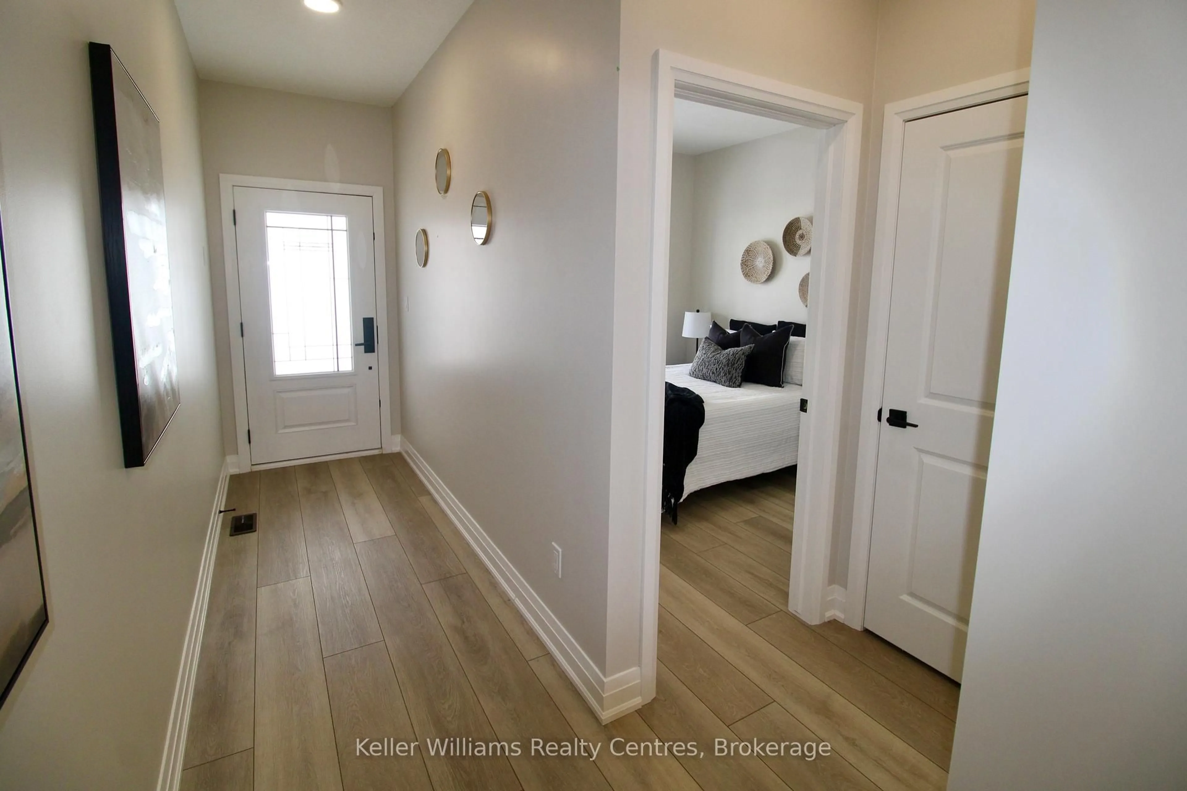 Indoor entryway for 463 Durham Rd, West Grey Ontario N0G 1R0