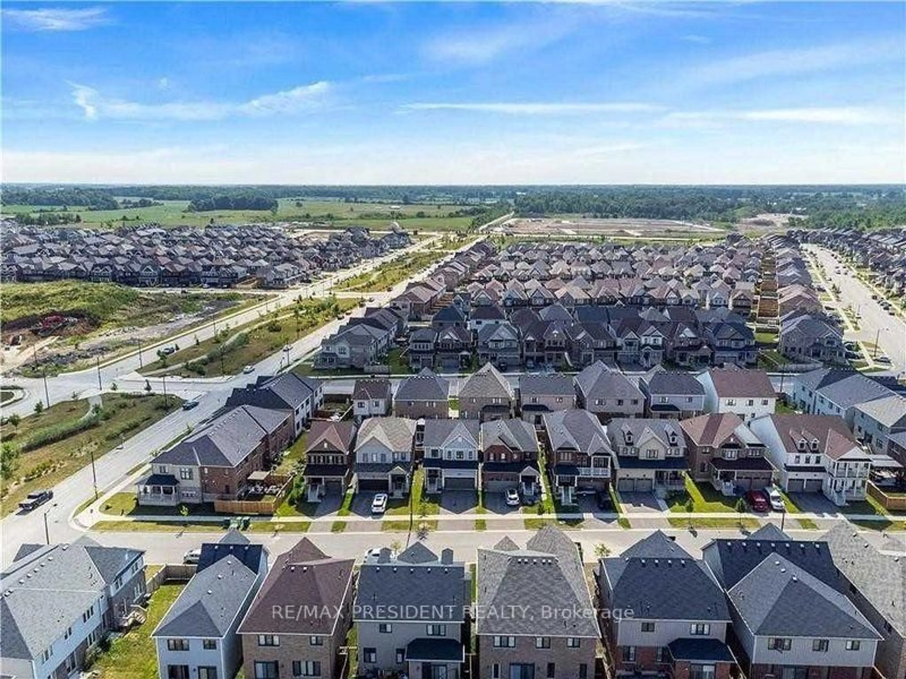 A pic from outside/outdoor area/front of a property/back of a property/a pic from drone, street for 34 Derby Dr, Haldimand Ontario N3W 9C1