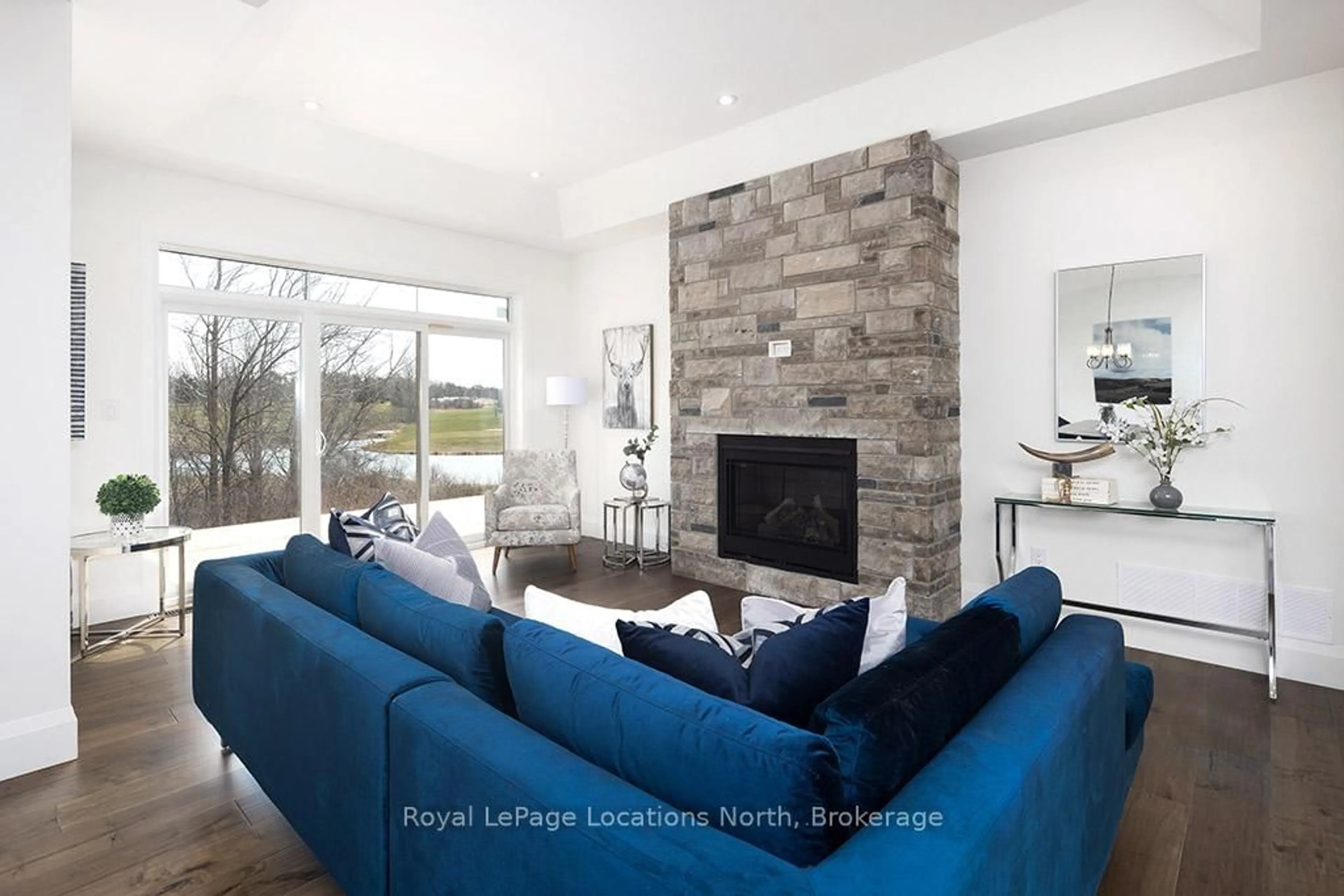 Living room with furniture, unknown for 8 HILTON Lane #30, Meaford Ontario N4L 1L8