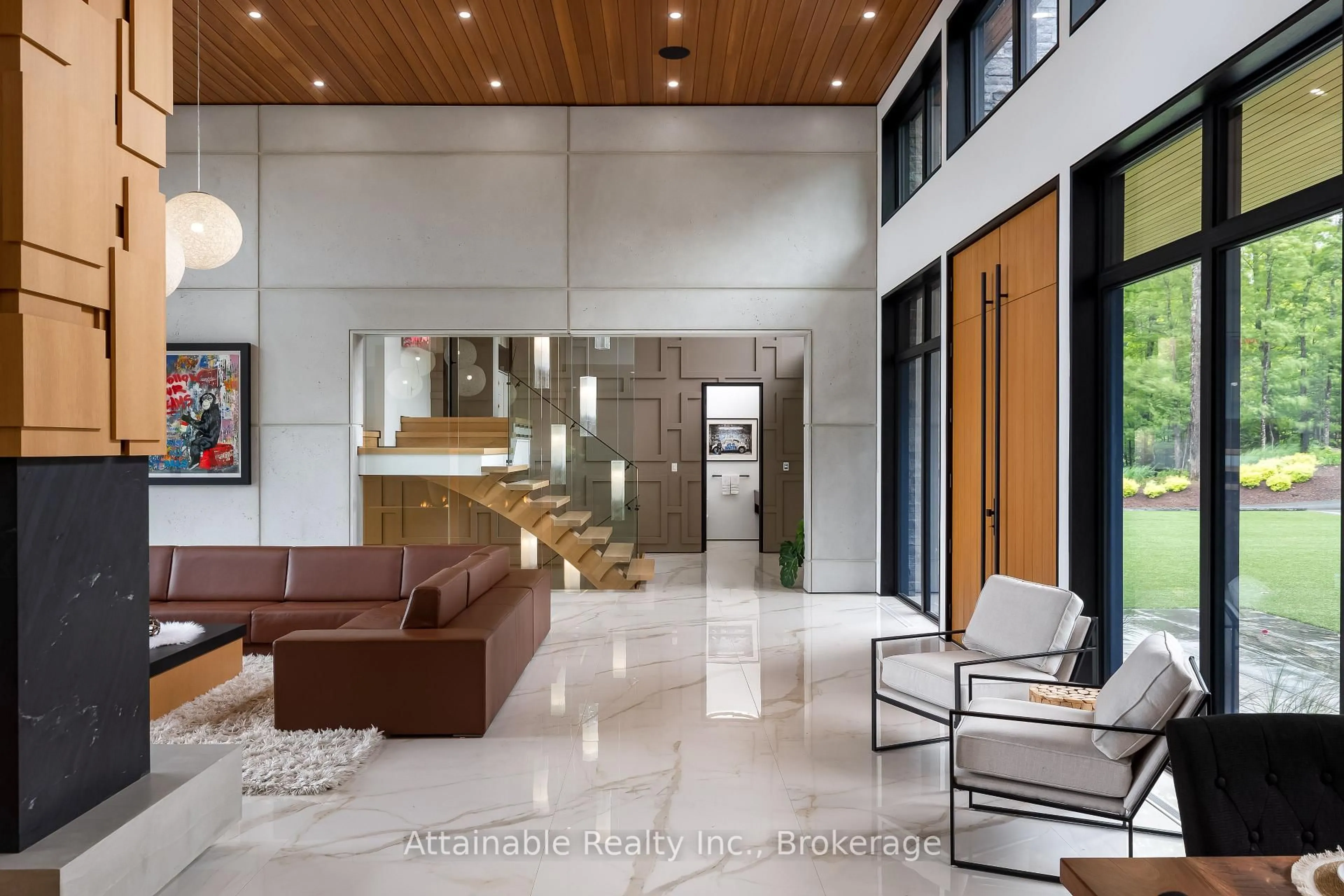 Lobby for 300 West Browns Rd, Huntsville Ontario P1H 2J3