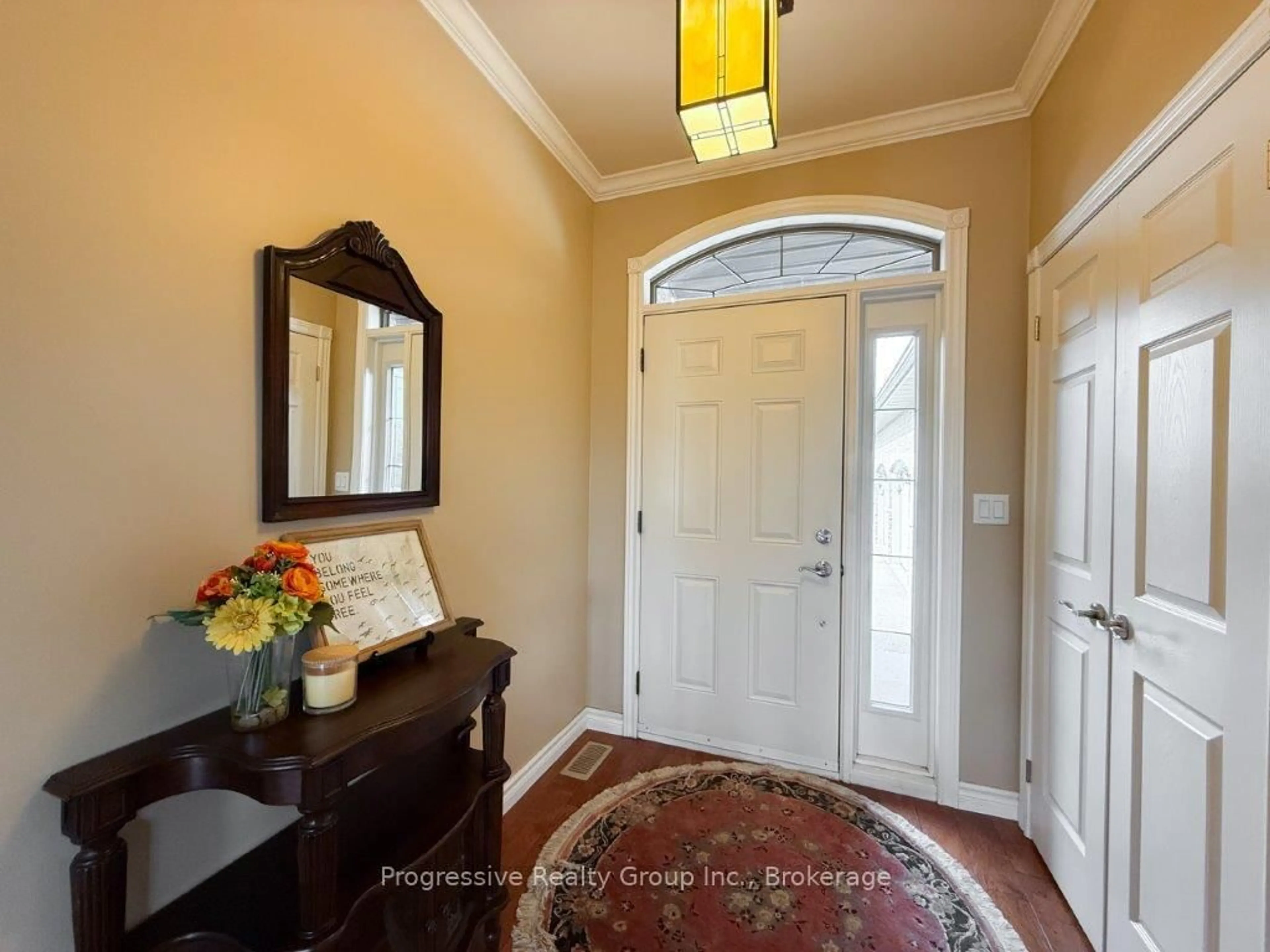 Indoor entryway for 14 East St, Norfolk Ontario N0A 1N5