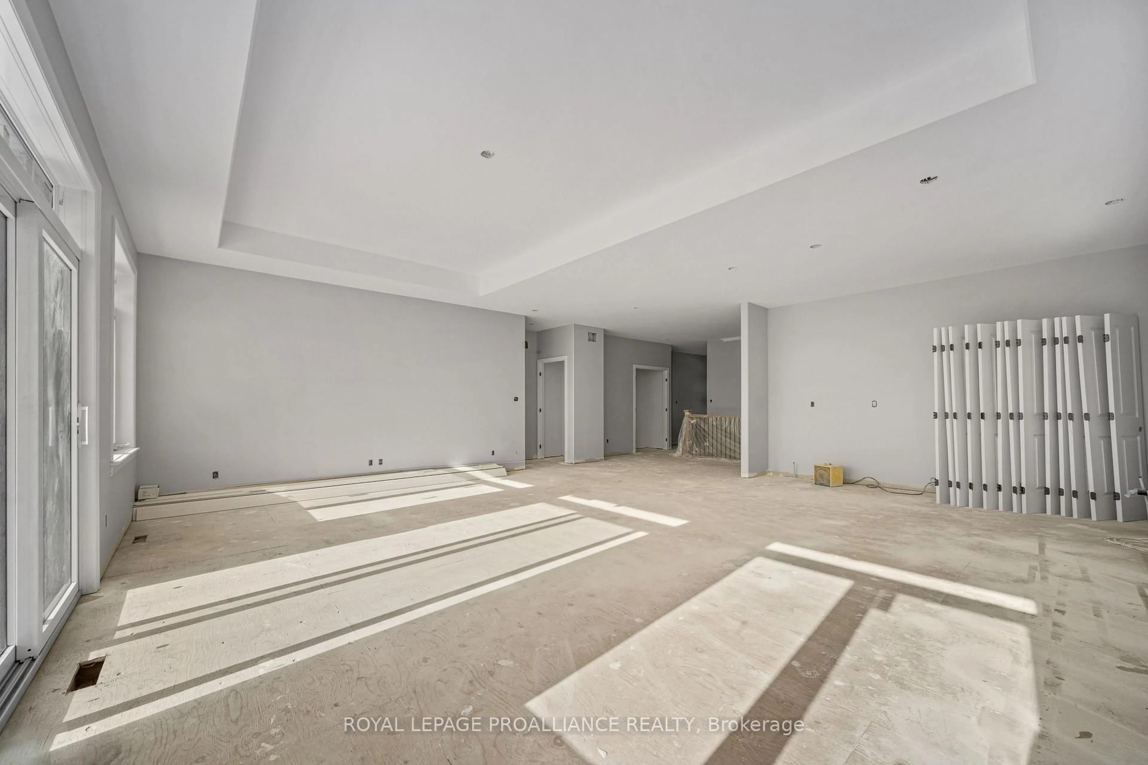 Indoor foyer for 15 Andrew Cres, Quinte West Ontario K8V 0K1