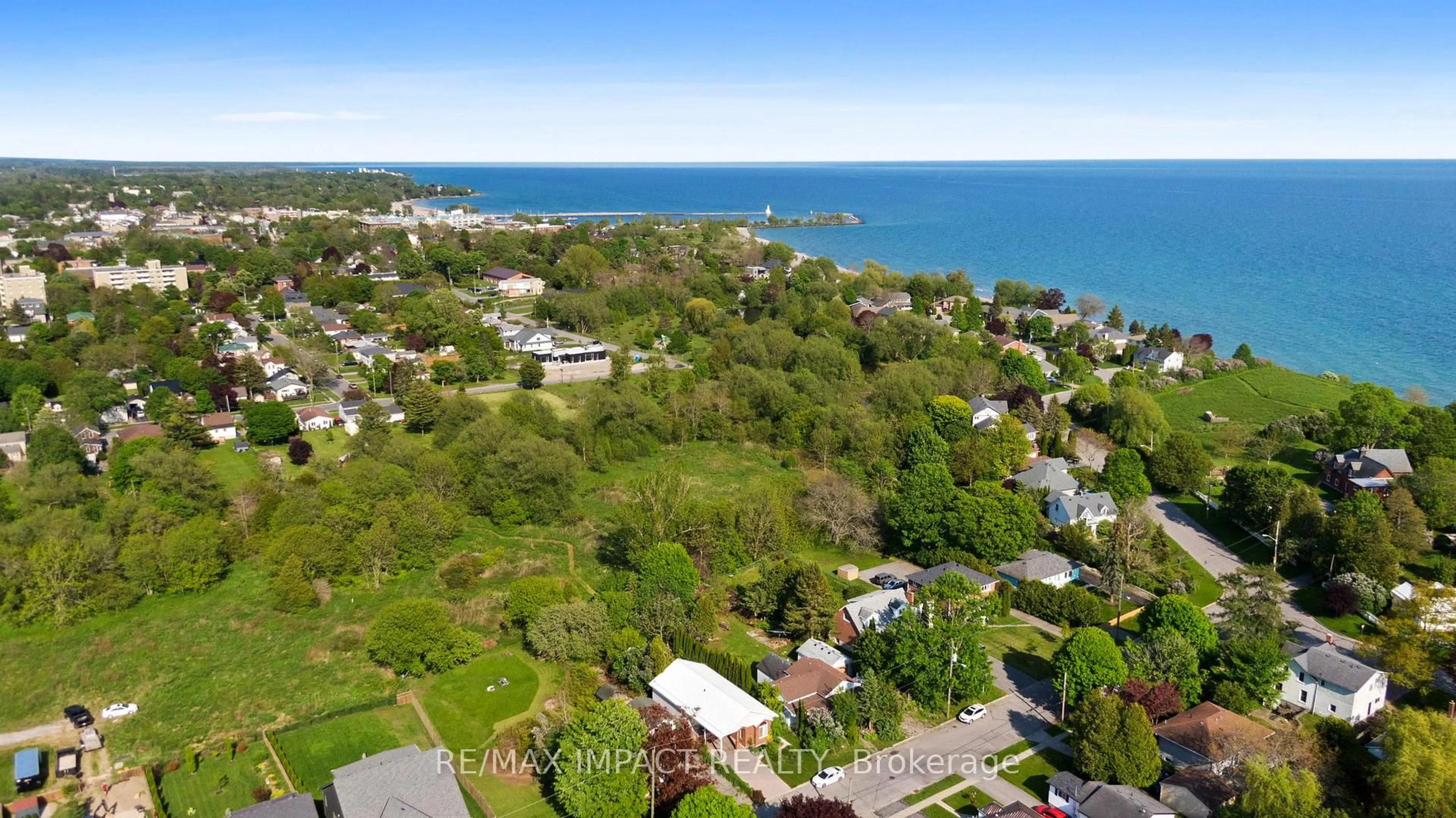 A pic from outside/outdoor area/front of a property/back of a property/a pic from drone, water/lake/river/ocean view for 138 Tremaine St, Cobourg Ontario K9A 2Z3