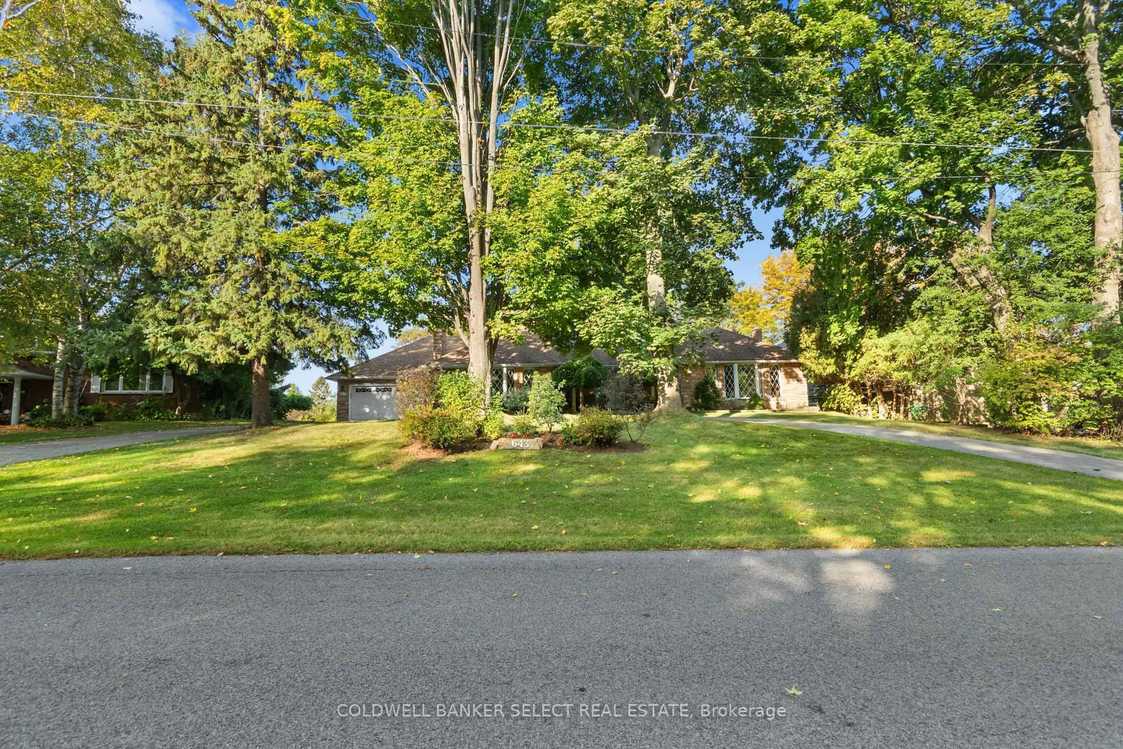 A pic from outside/outdoor area/front of a property/back of a property/a pic from drone, water/lake/river/ocean view for 643 Hendry Lane, Hamilton Ontario L9G 3E2