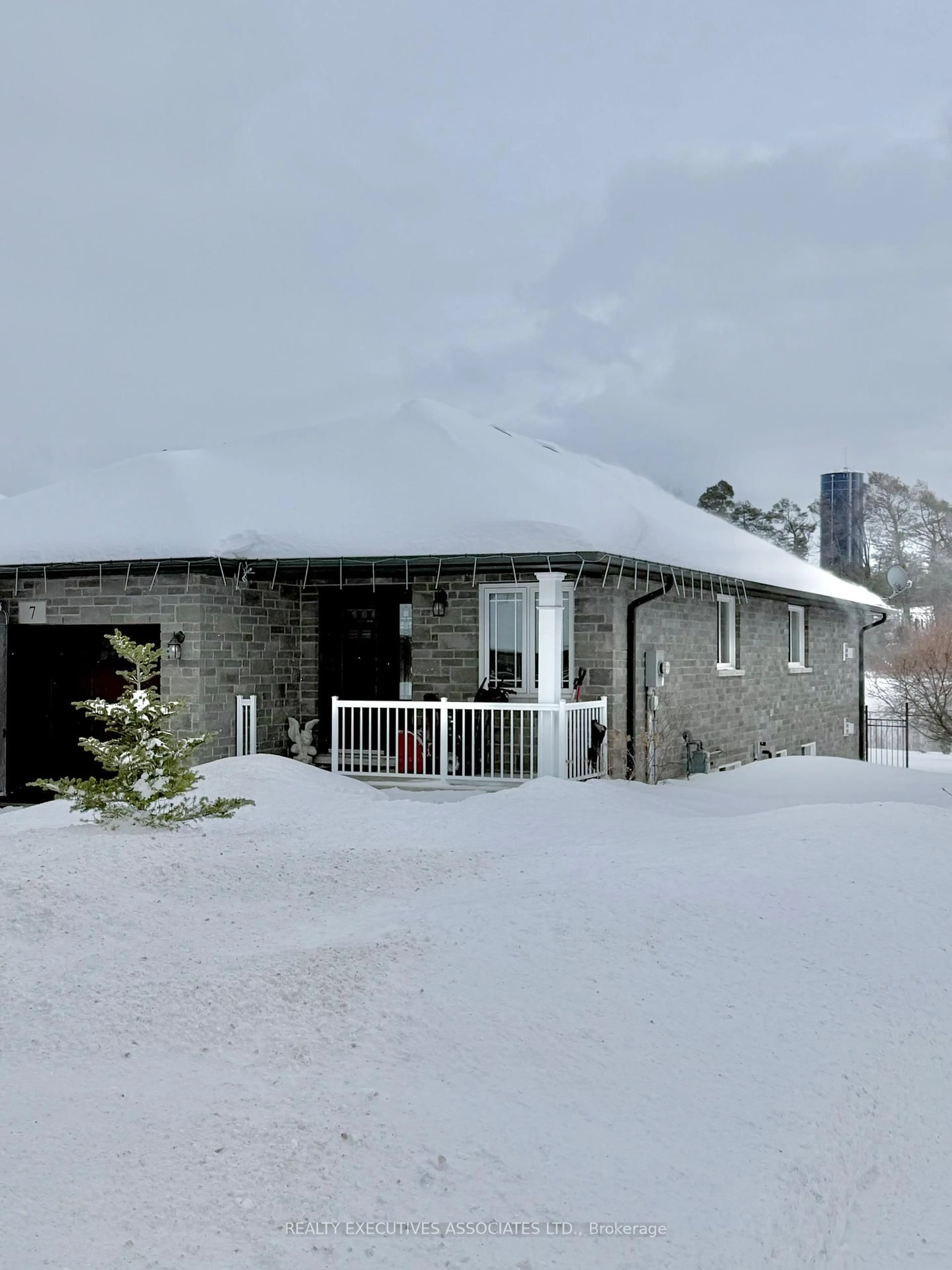 A pic from outside/outdoor area/front of a property/back of a property/a pic from drone, mountain view for 7 Millpond Lane, Asphodel-Norwood Ontario K0L 2V0