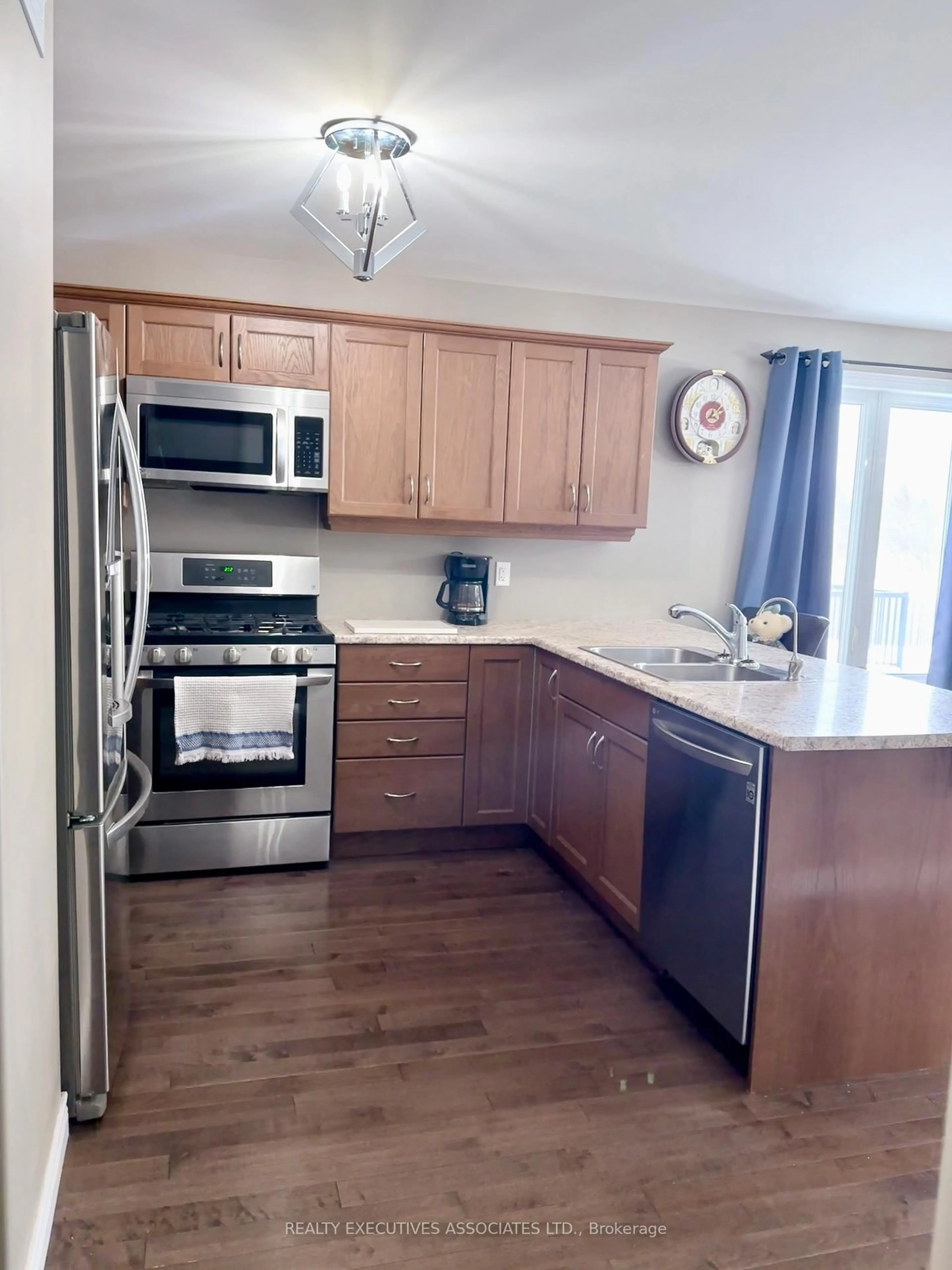 Standard kitchen, unknown for 7 Millpond Lane, Asphodel-Norwood Ontario K0L 2V0