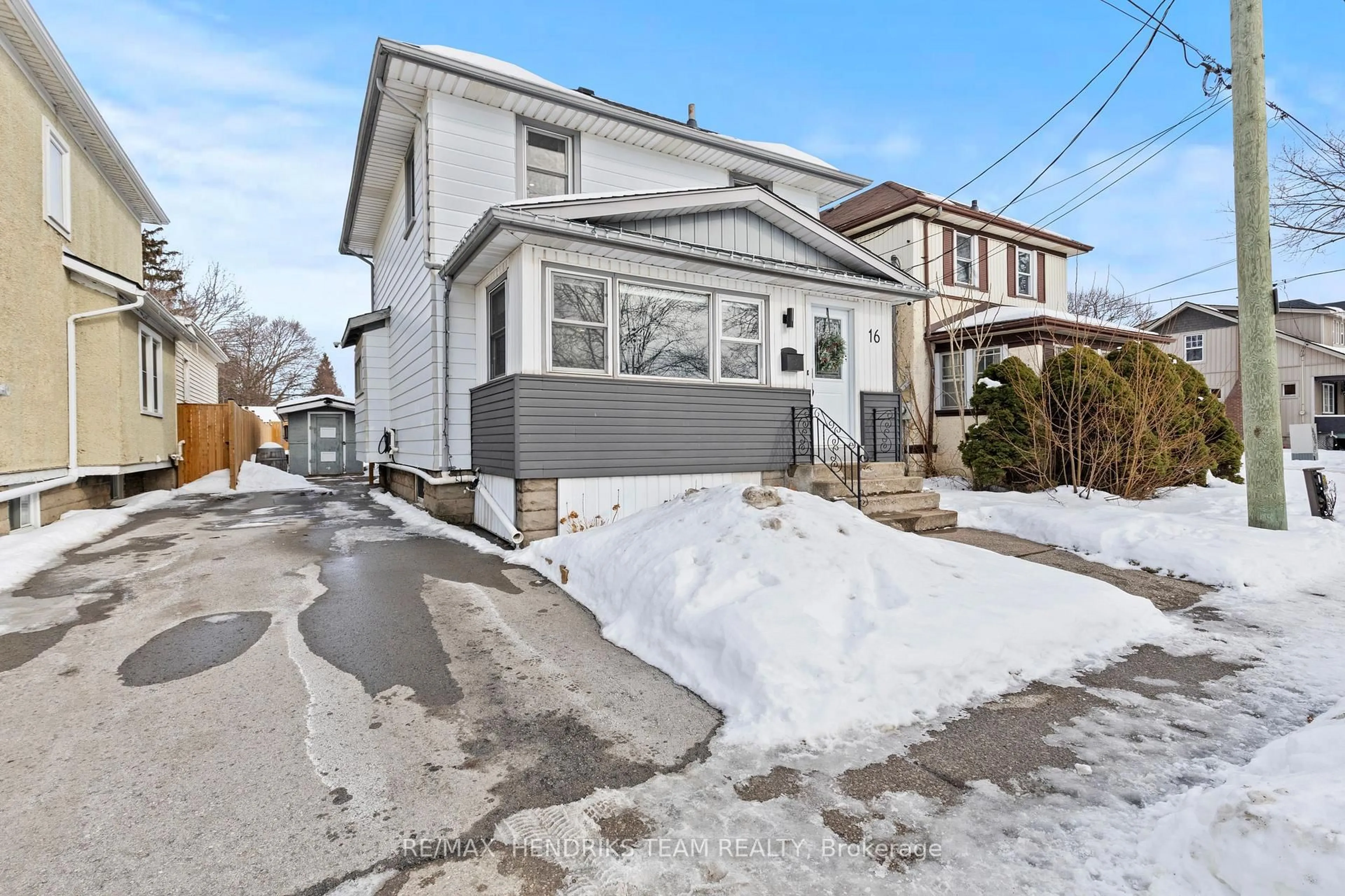 Unknown for 16 Haig St, St. Catharines Ontario L2R 6K6