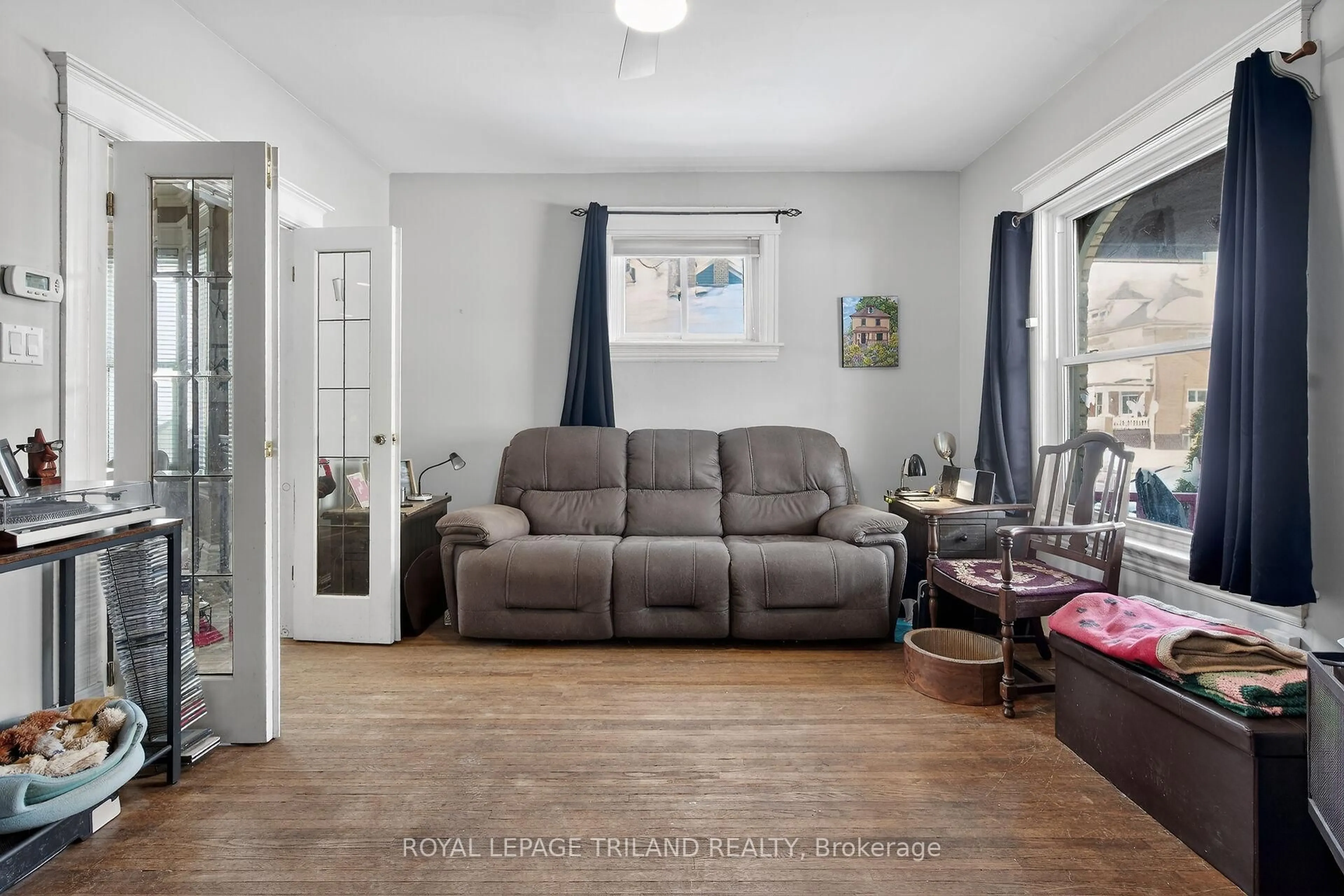 Living room with furniture, unknown for 54 Elysian St, St. Thomas Ontario N5P 1R6