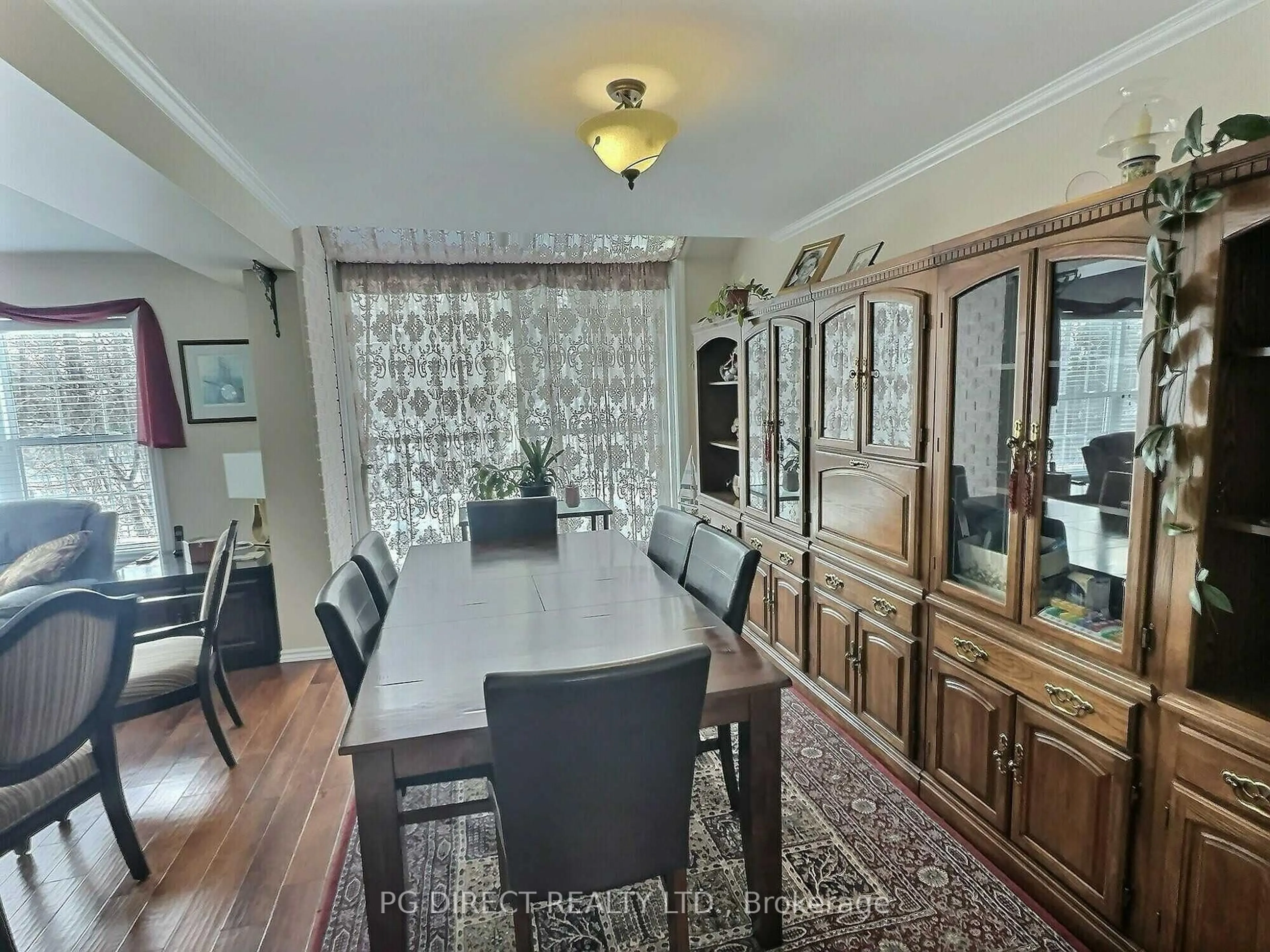 Dining room, wood/laminate floor for 38 Country Club Pl, Brockville Ontario K6V 6T6