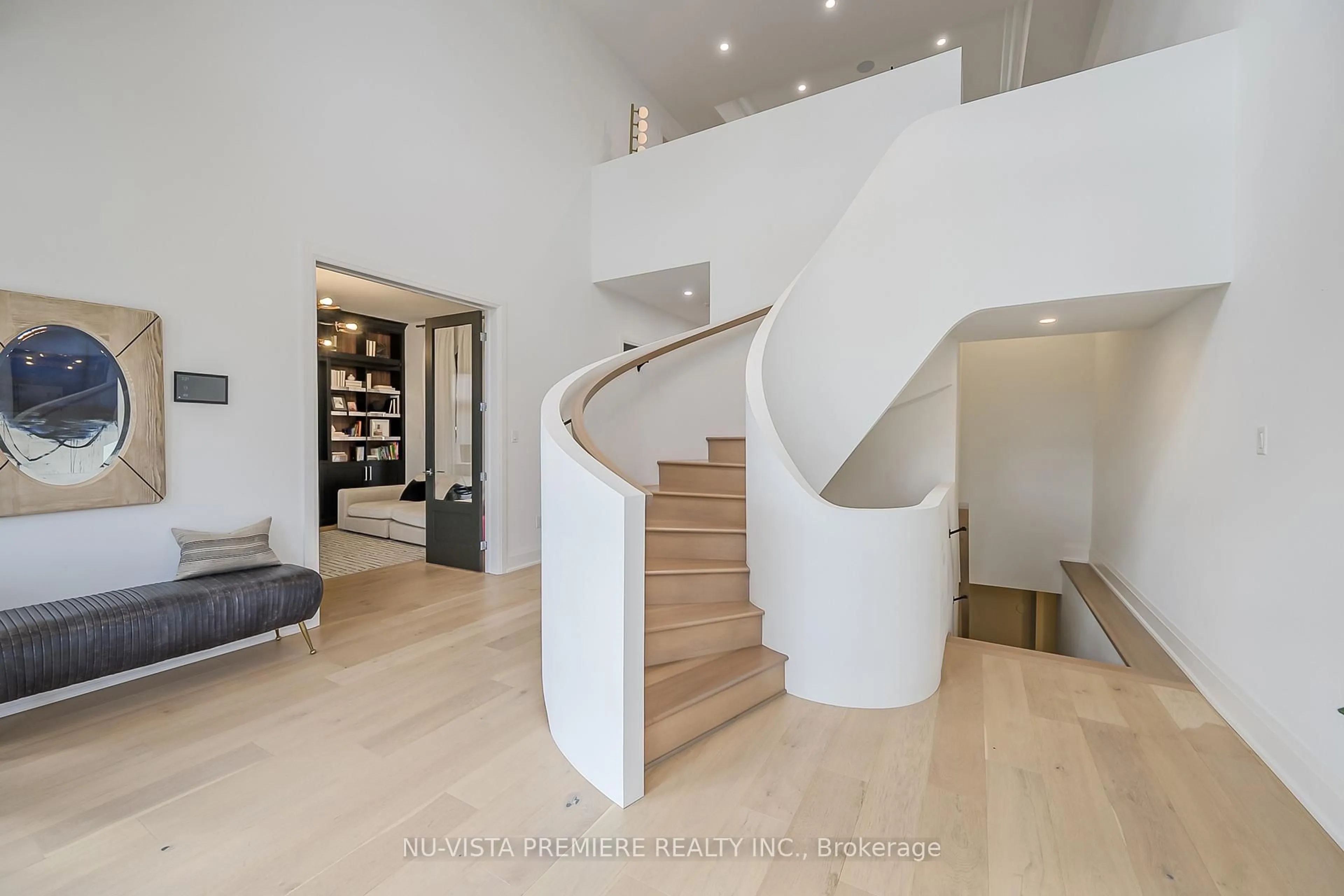 Stairs for 7501 Silvercreek Cres, London South Ontario N6P 0A1