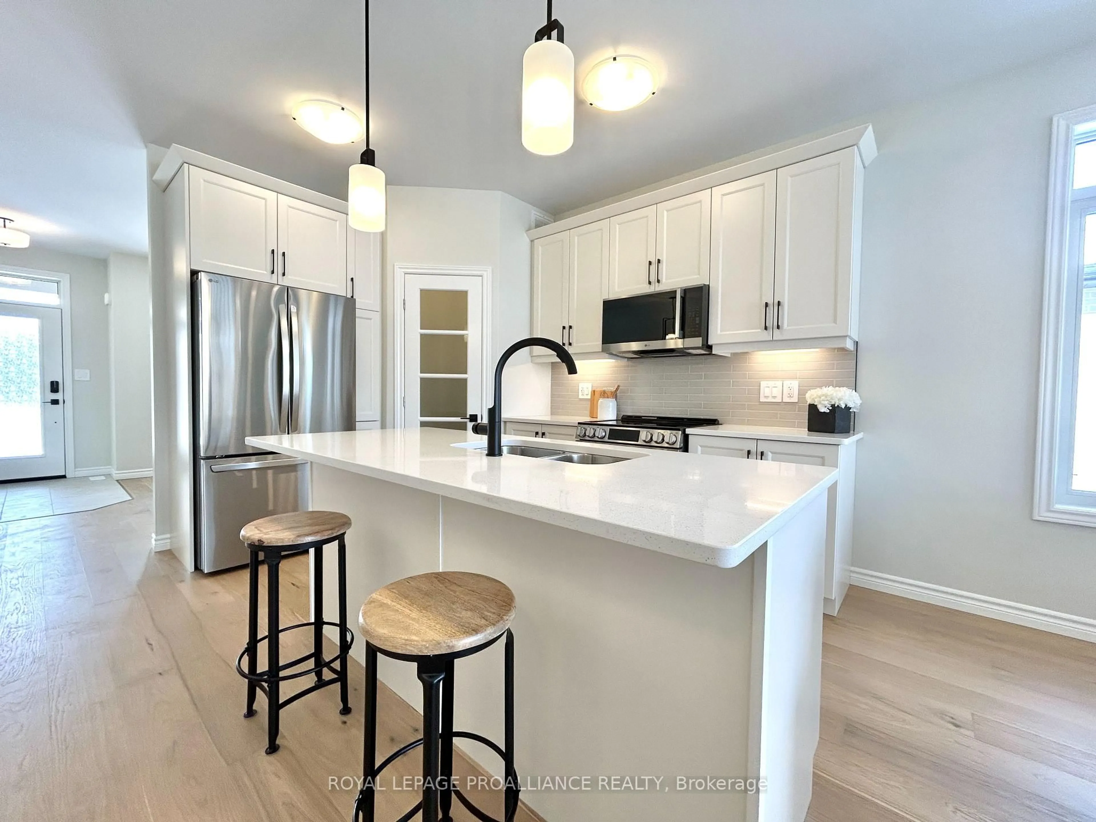Open concept kitchen, unknown for 132 Stonecrest Blvd, Quinte West Ontario K8R 0B4