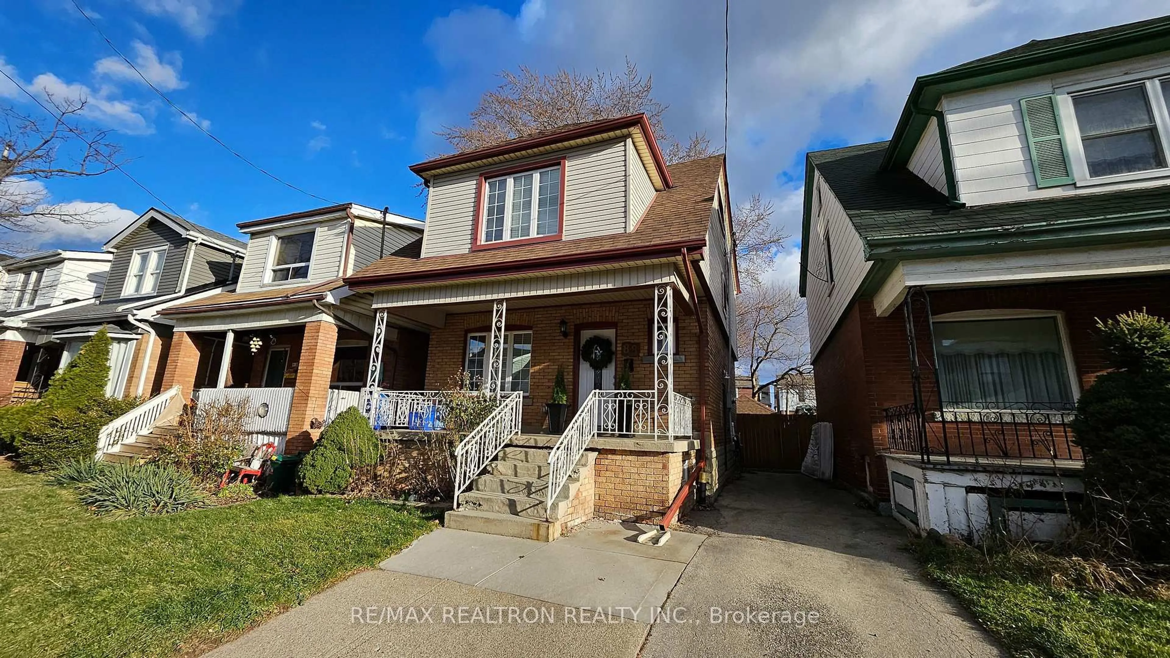 Home with brick exterior material, street for 88 Kensington Ave, Hamilton Ontario L8L 7N2
