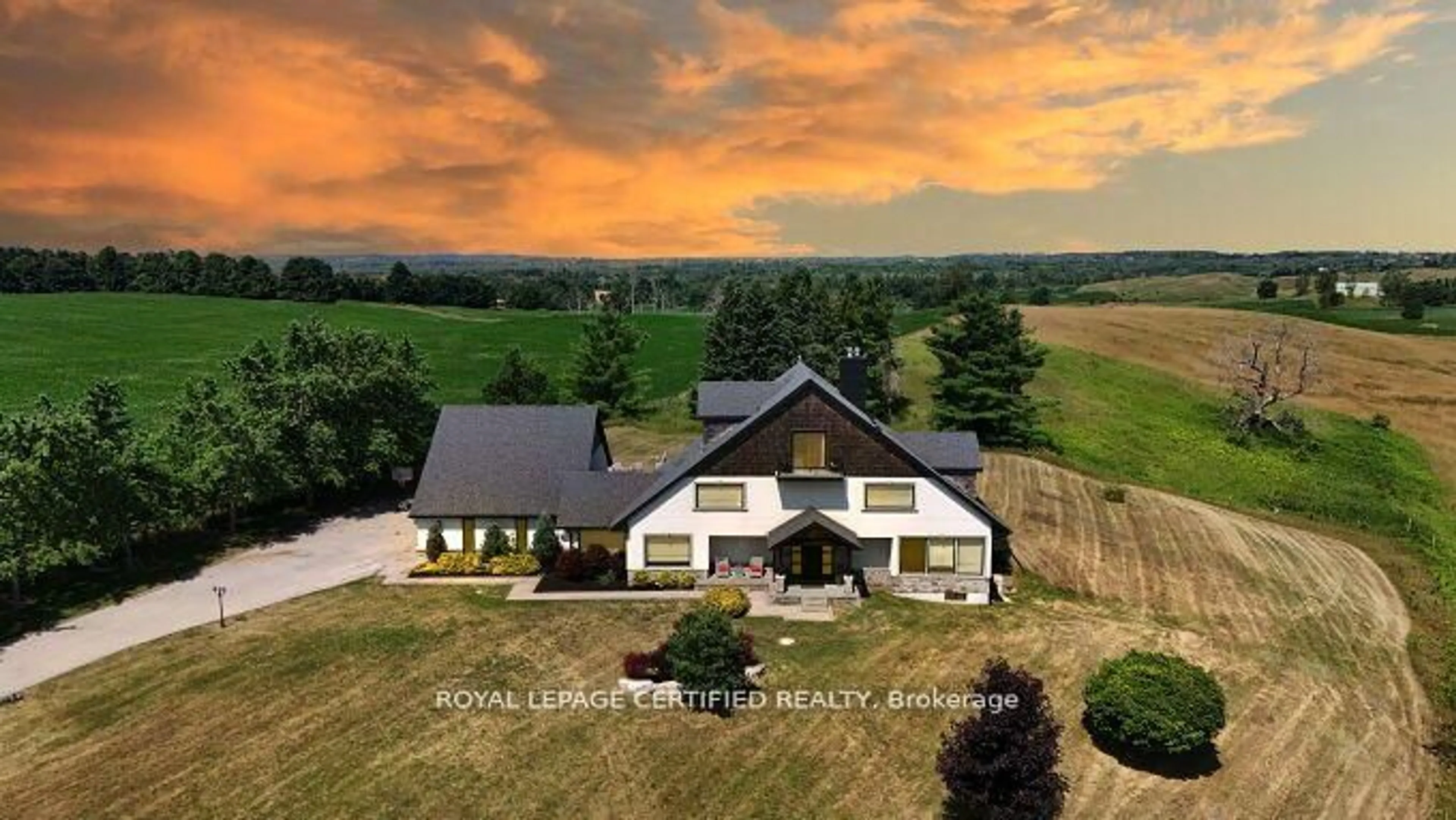 A pic from outside/outdoor area/front of a property/back of a property/a pic from drone, mountain view for 9170 Sideroad 27, Erin Ontario L0N 1N0