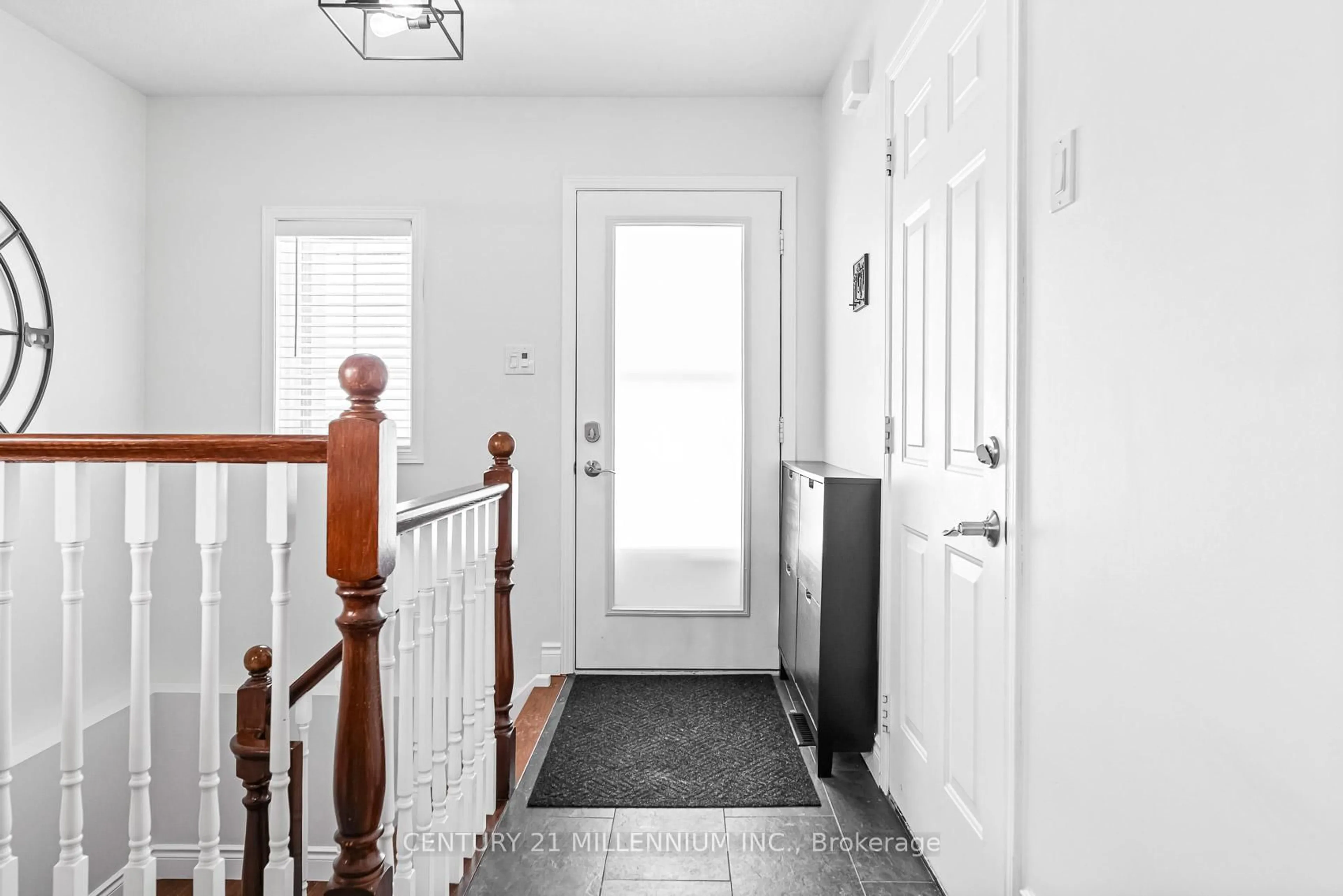 Indoor entryway for 82 Orchid Cres, Kitchener Ontario N2E 3N4