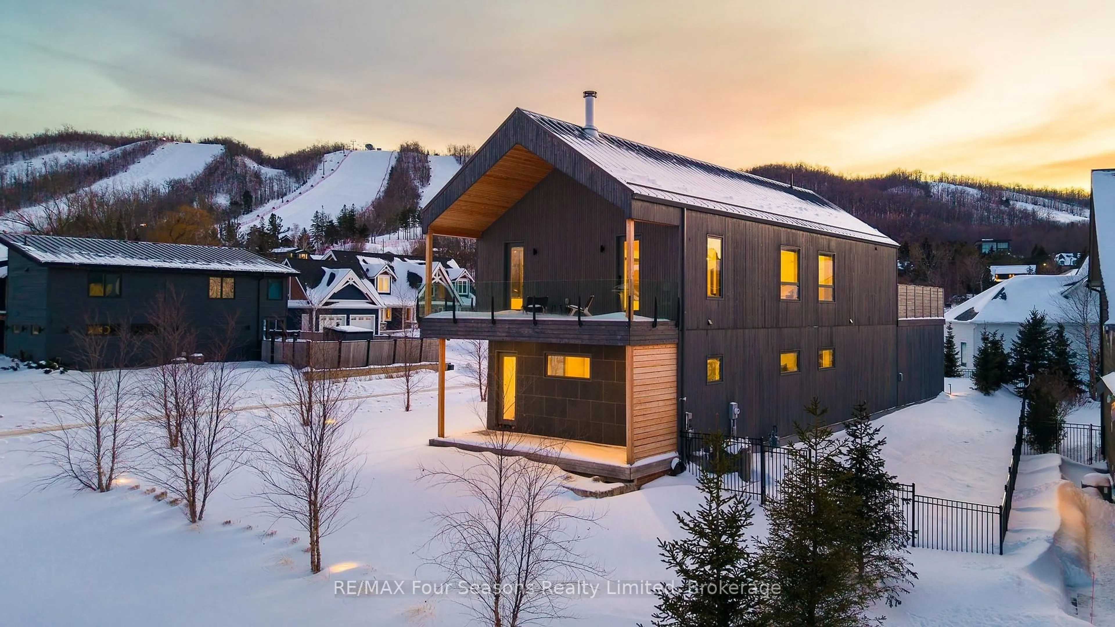 Unknown for 126 Courchevel Cres, Blue Mountains Ontario L9Y 0Z8