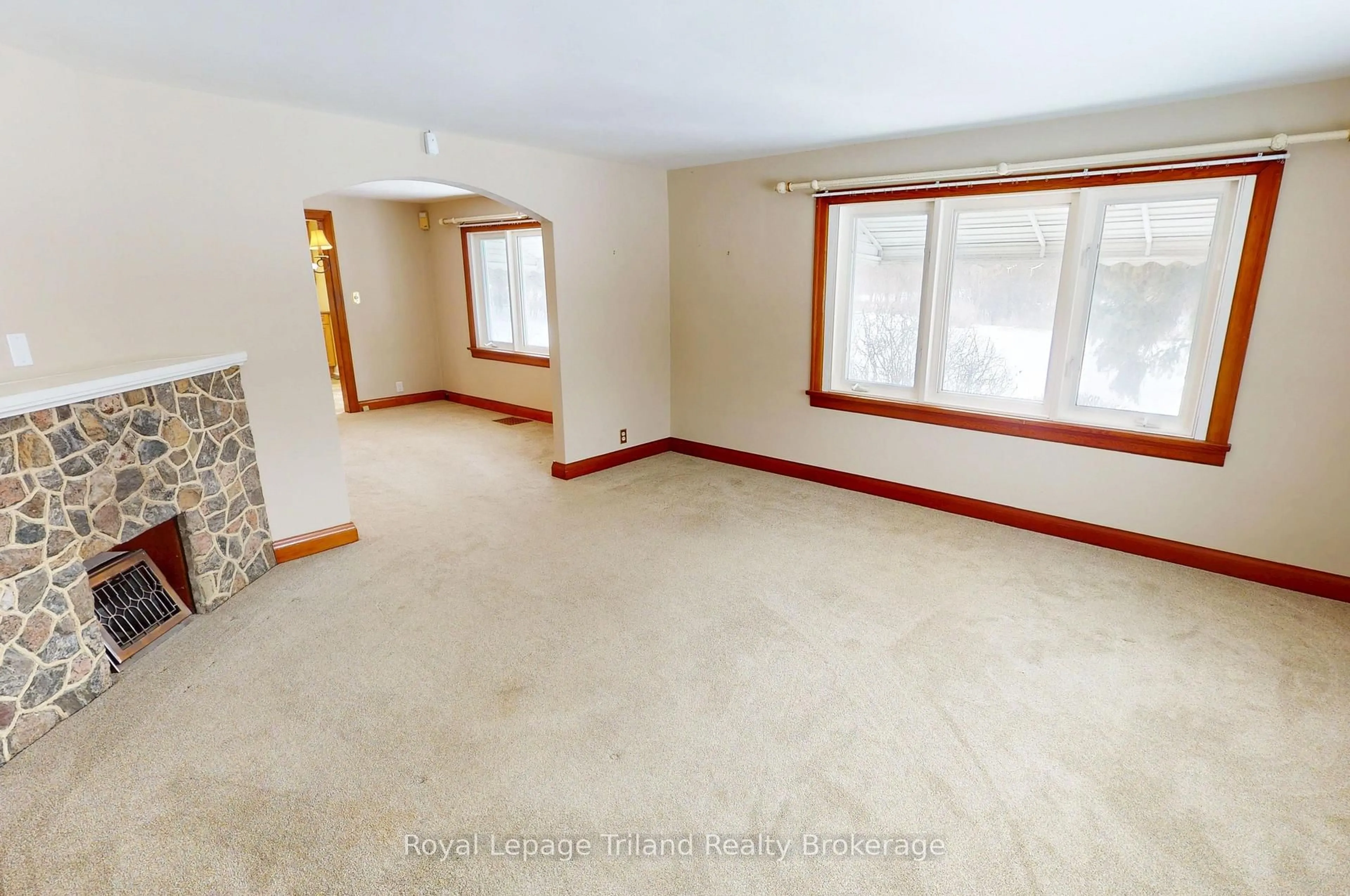 A pic of a room for 291 Harris St, Ingersoll Ontario N5C 1Y5