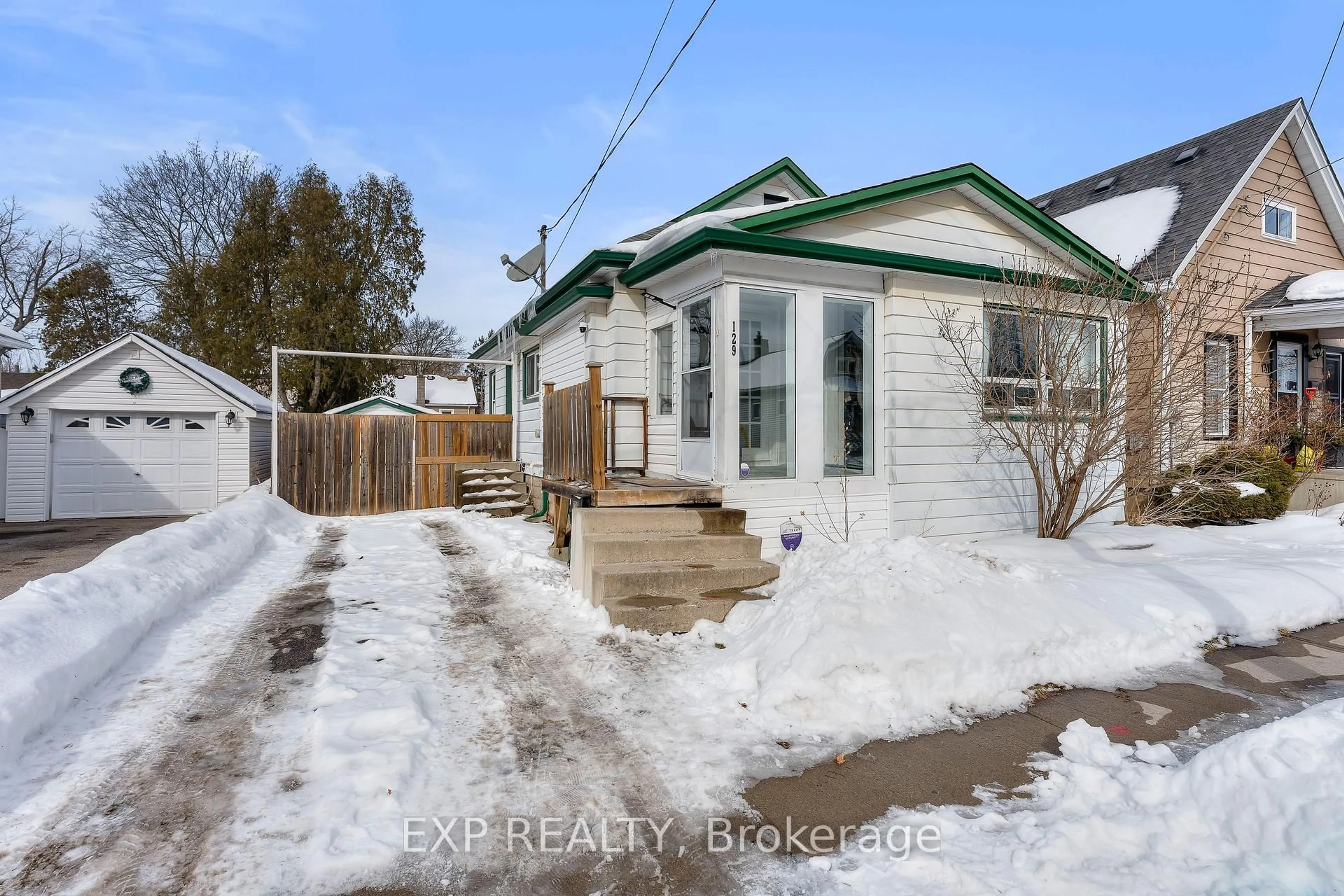 Unknown for 129 Beech St, St. Catharines Ontario L2R 2C1