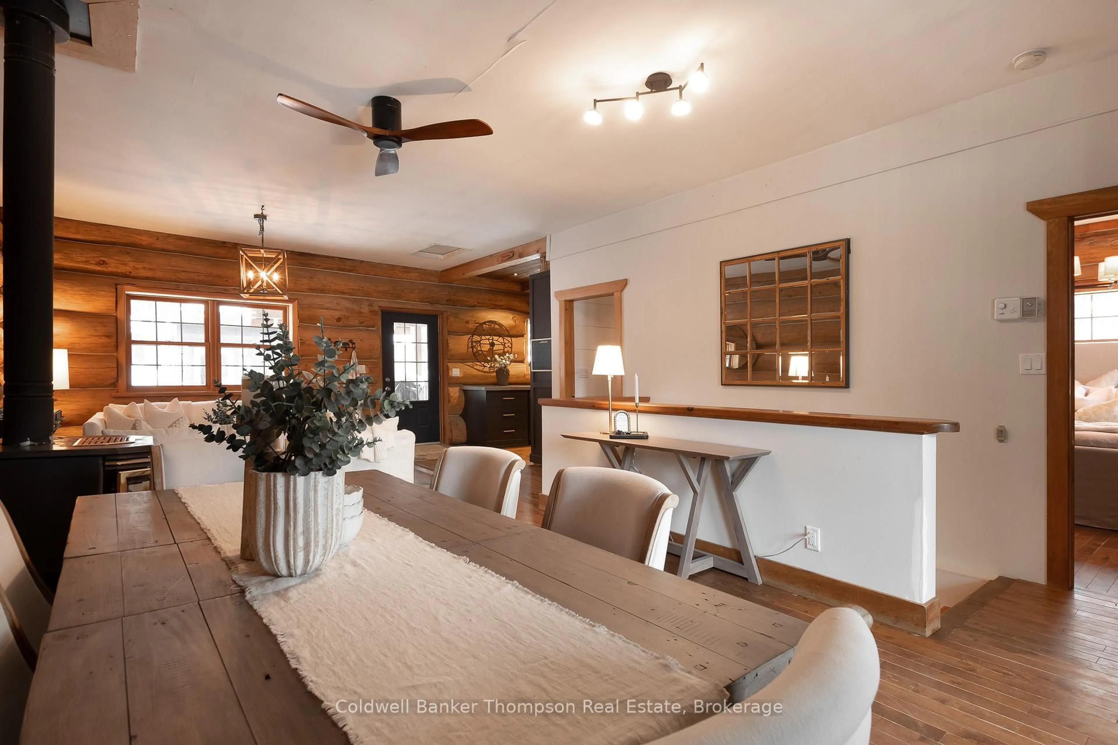 Dining room, wood/laminate floor for 299 Rowanwood Rd, Huntsville Ontario P0B 1M0