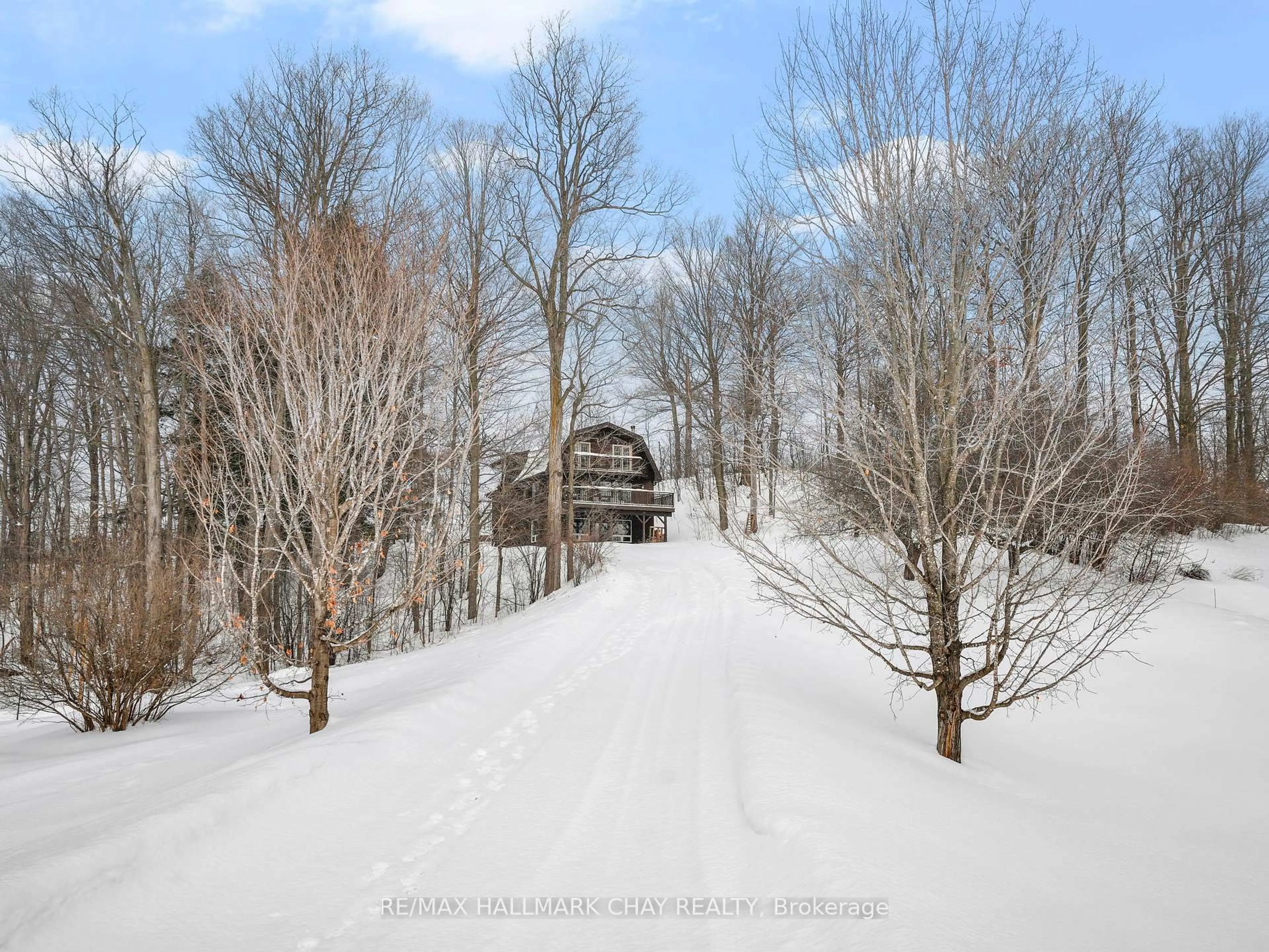 A pic from outside/outdoor area/front of a property/back of a property/a pic from drone, unknown for 42 MOUNTAINVIEW Rd, Mulmur Ontario L0N 1M0