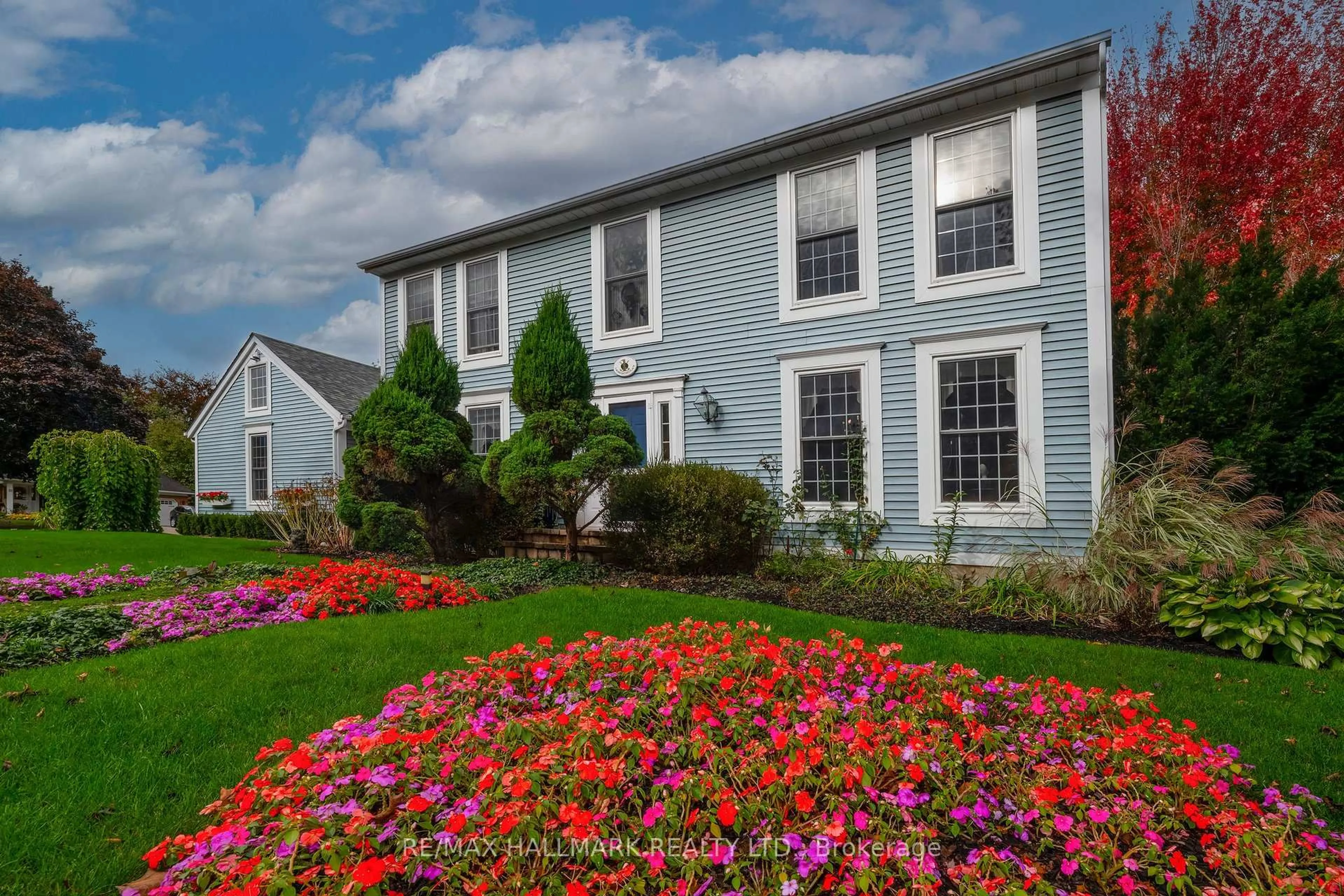Home with vinyl exterior material, unknown for 1 Laura Secord Pl, Niagara-on-the-Lake Ontario L0S 1J0