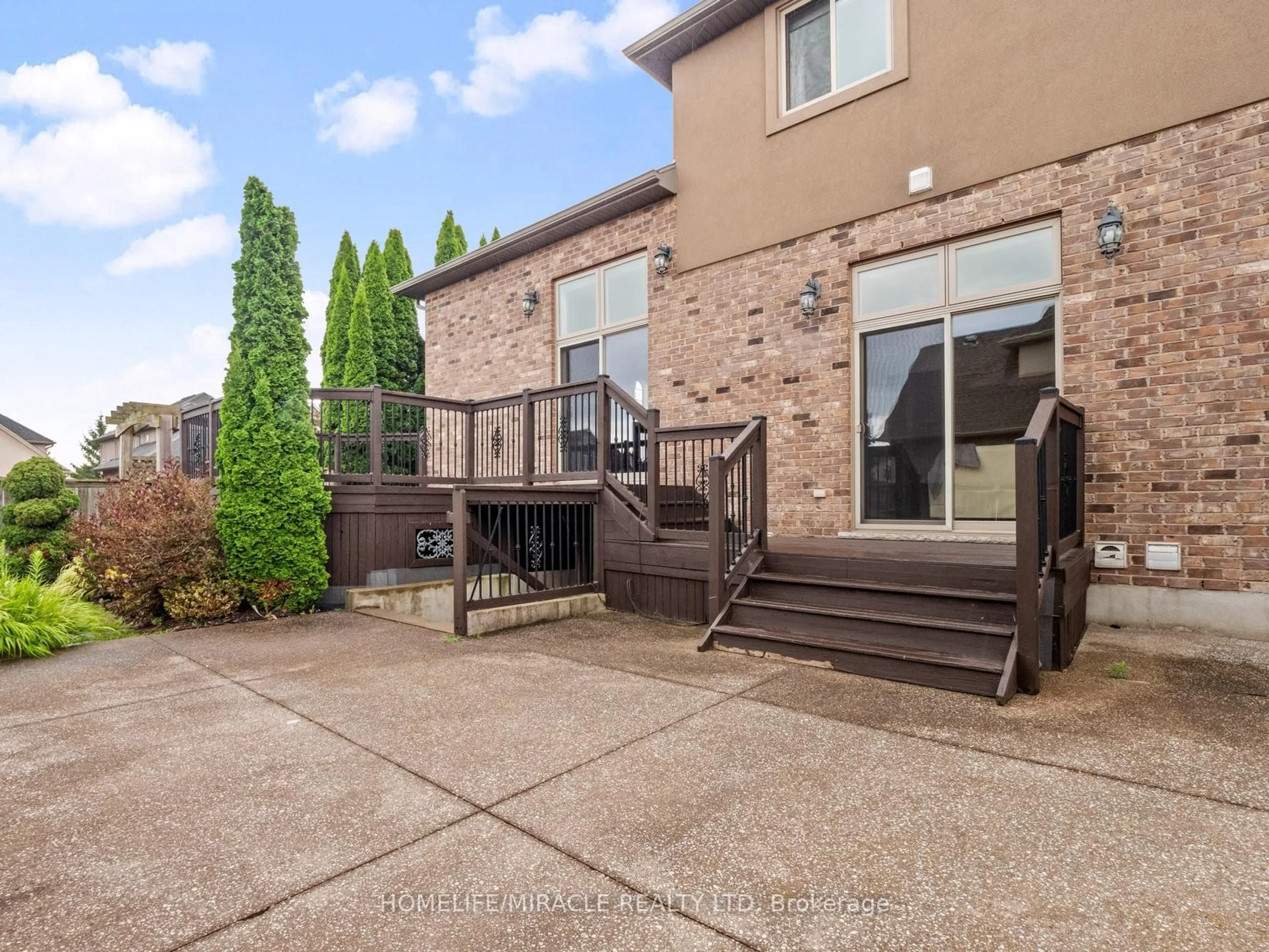 Patio, unknown for 8535 Forestview Blvd, Niagara Falls Ontario L2H 0B2