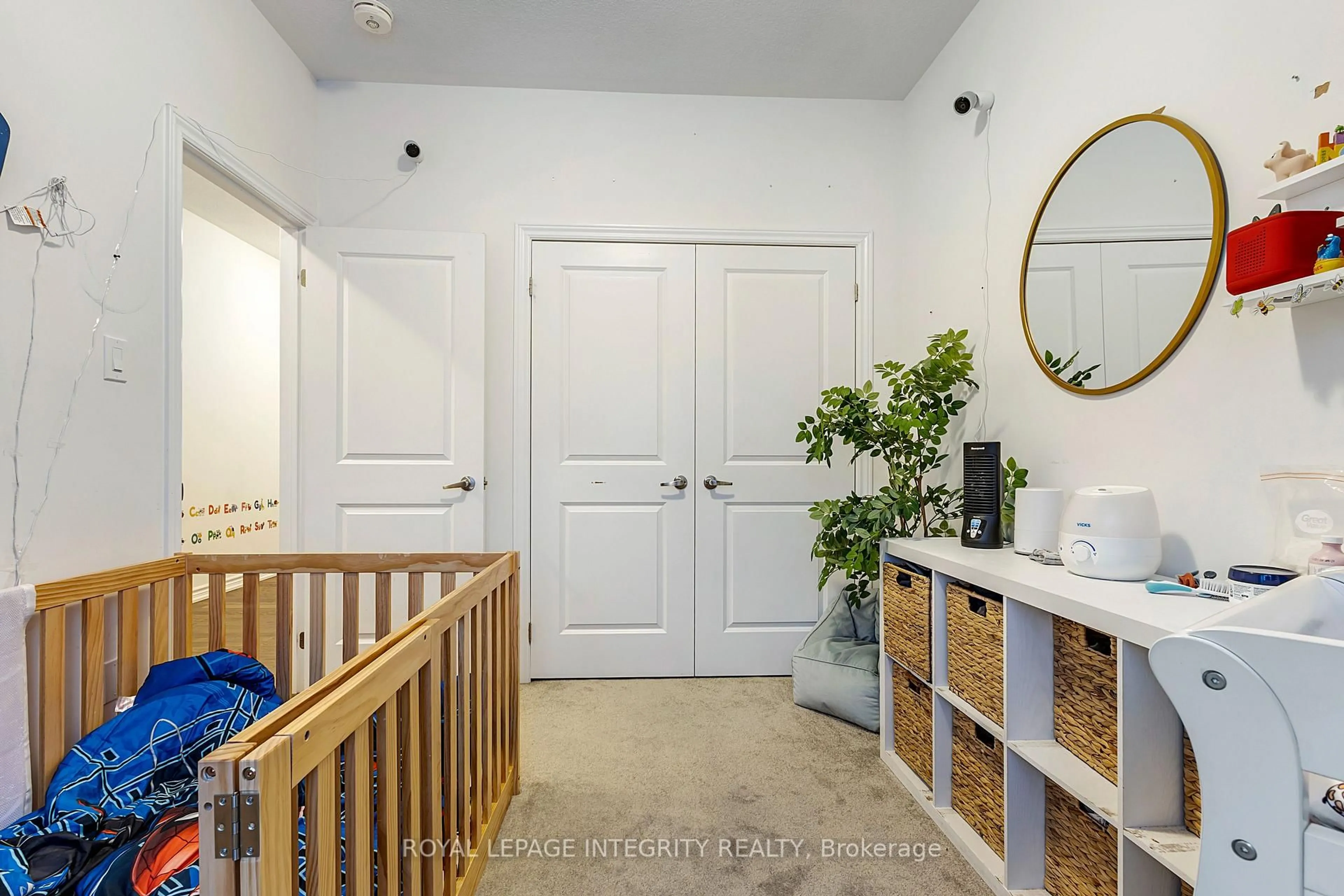 Indoor entryway for 194 Adley Dr, Brockville Ontario K6V 7J2