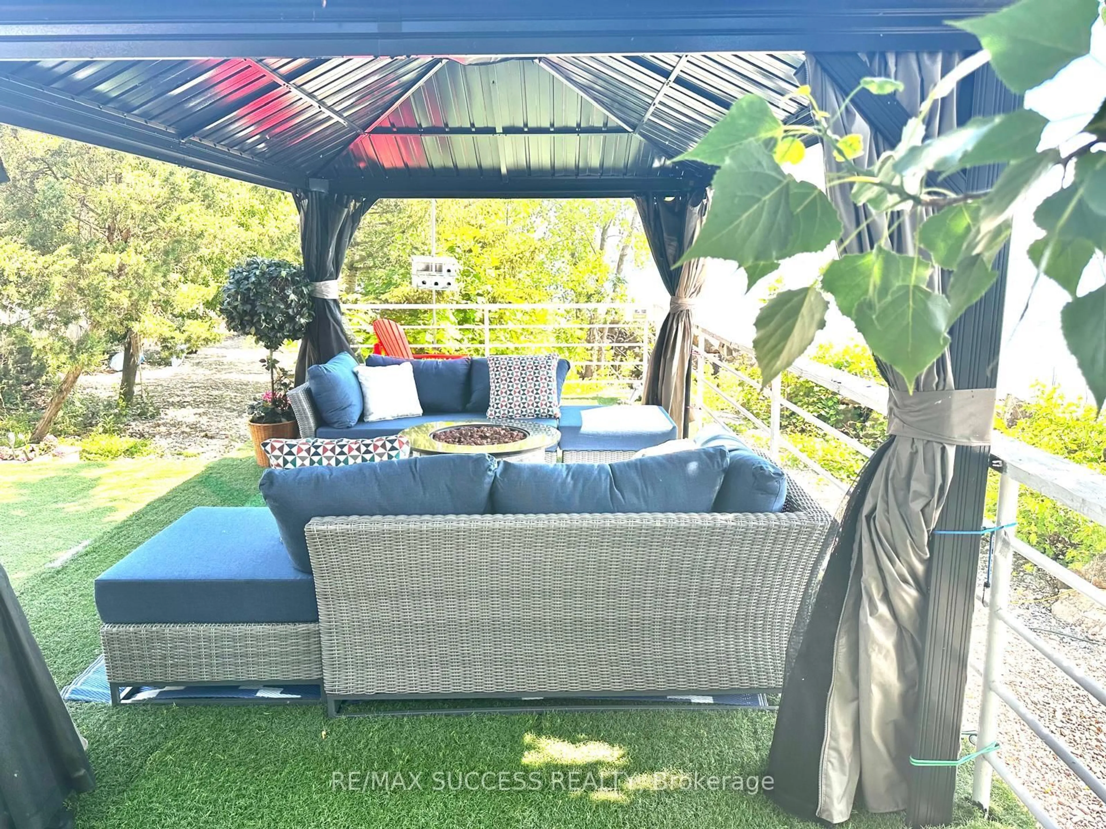 Patio, unknown for 2738 North Shore Dr, Haldimand Ontario N0A 1K0