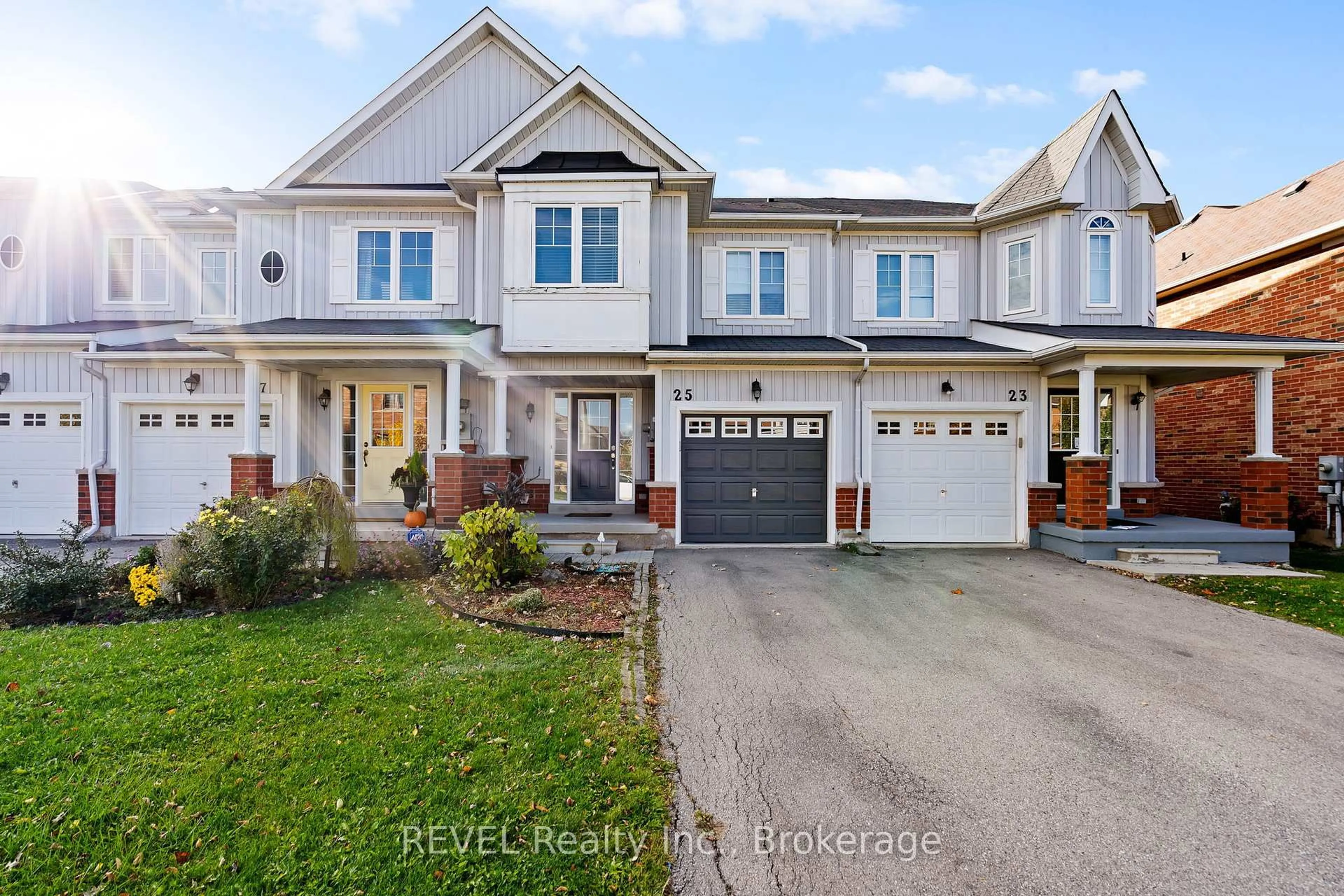 Home with brick exterior material, street for 25 Colonel Lyall St, St. Catharines Ontario L2P 0B3