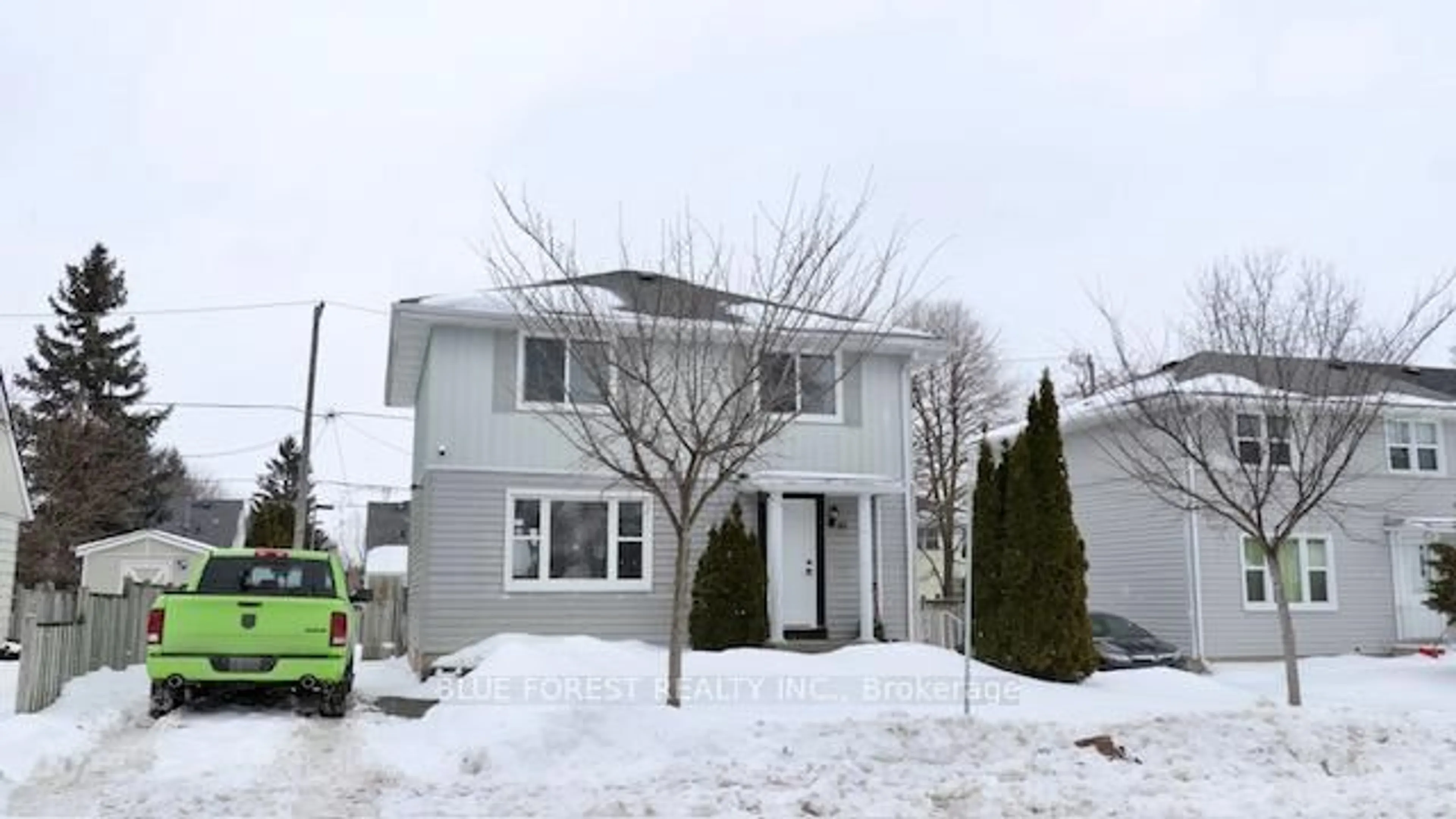 Unknown for 40 Wistow St, London East Ontario N5Y 1E1