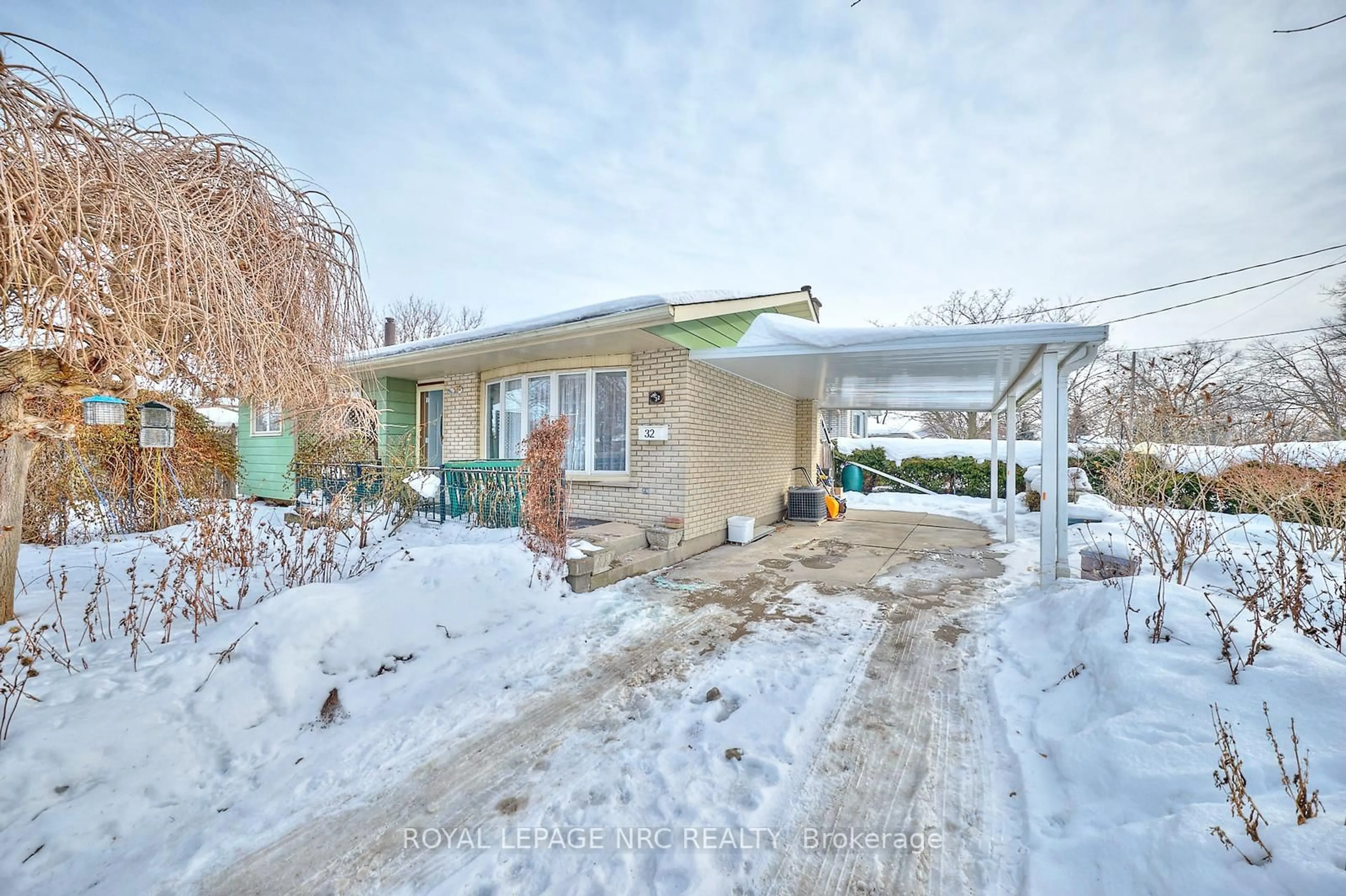 Unknown for 32 Oxford St, St. Catharines Ontario L2P 1W3