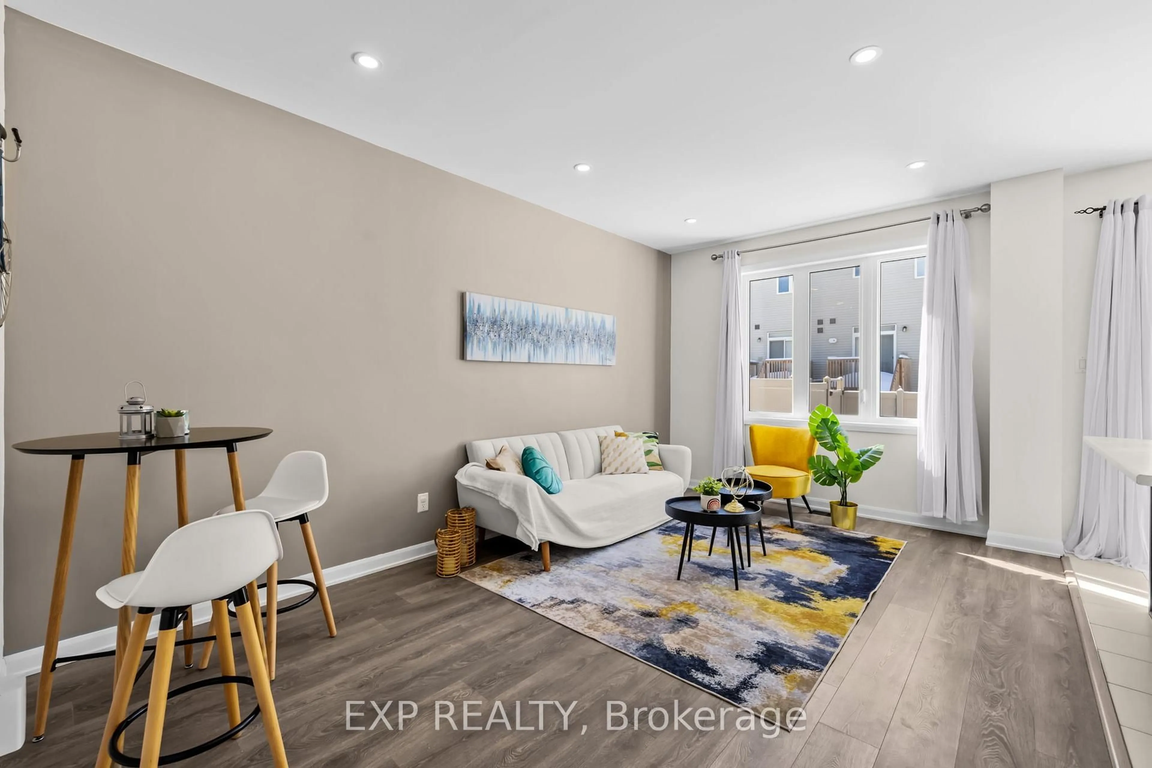 Living room with furniture, unknown for 116 Maynooth Crt, Ottawa Ontario K2J 6Y4