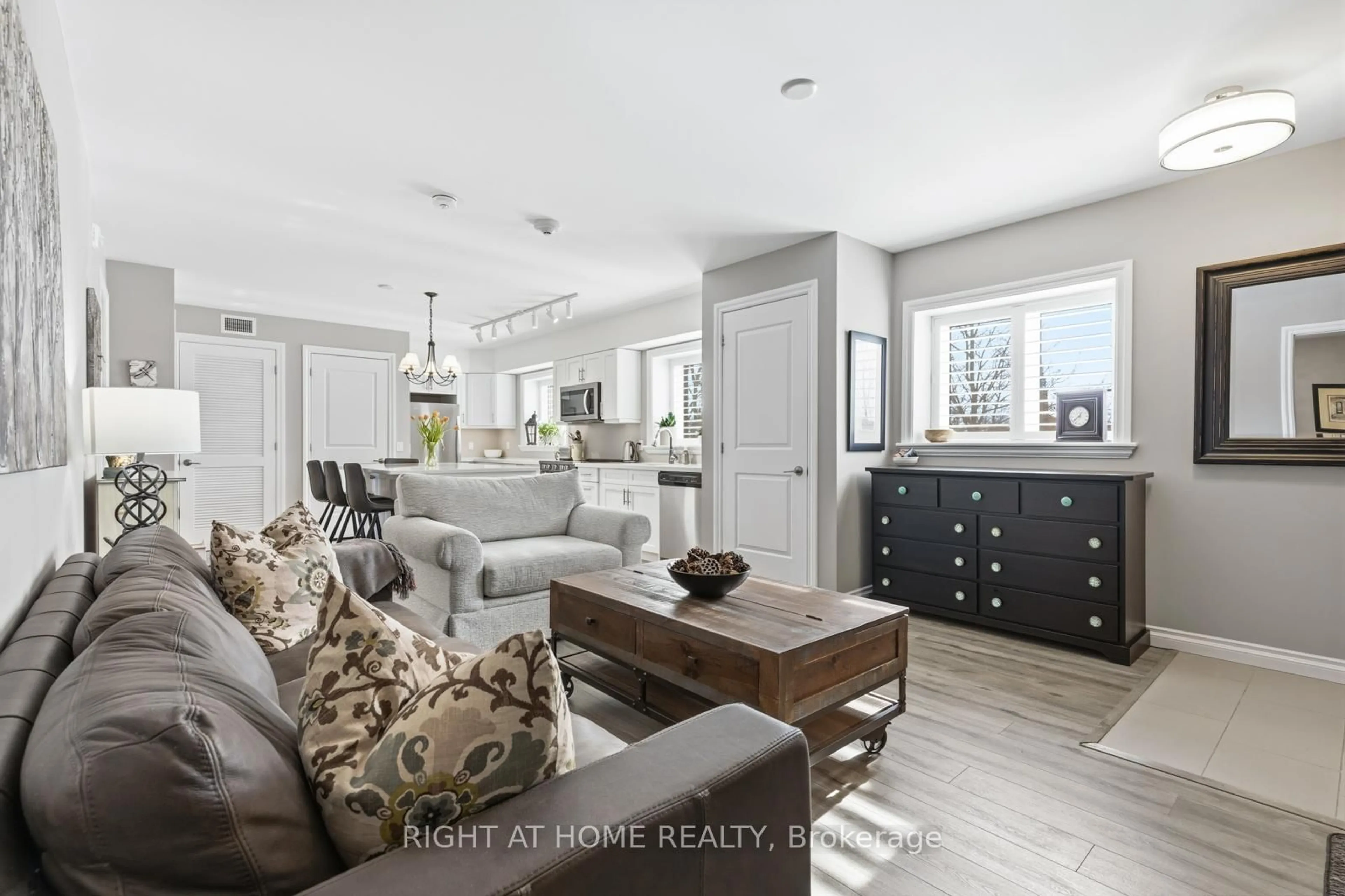 Open concept kitchen, ceramic/tile floor for 25 King St #301, Kawartha Lakes Ontario K9V 1C4