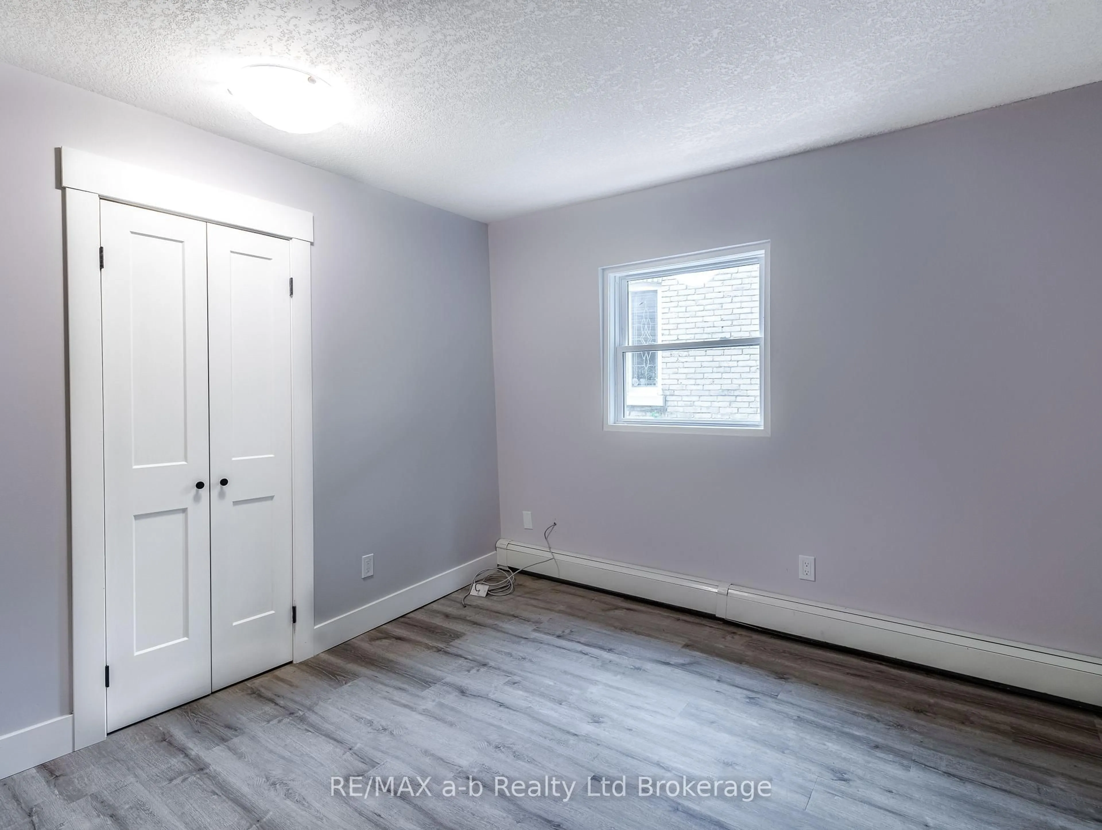 A pic of a room for 14 Victor St, London South Ontario N6C 1B7