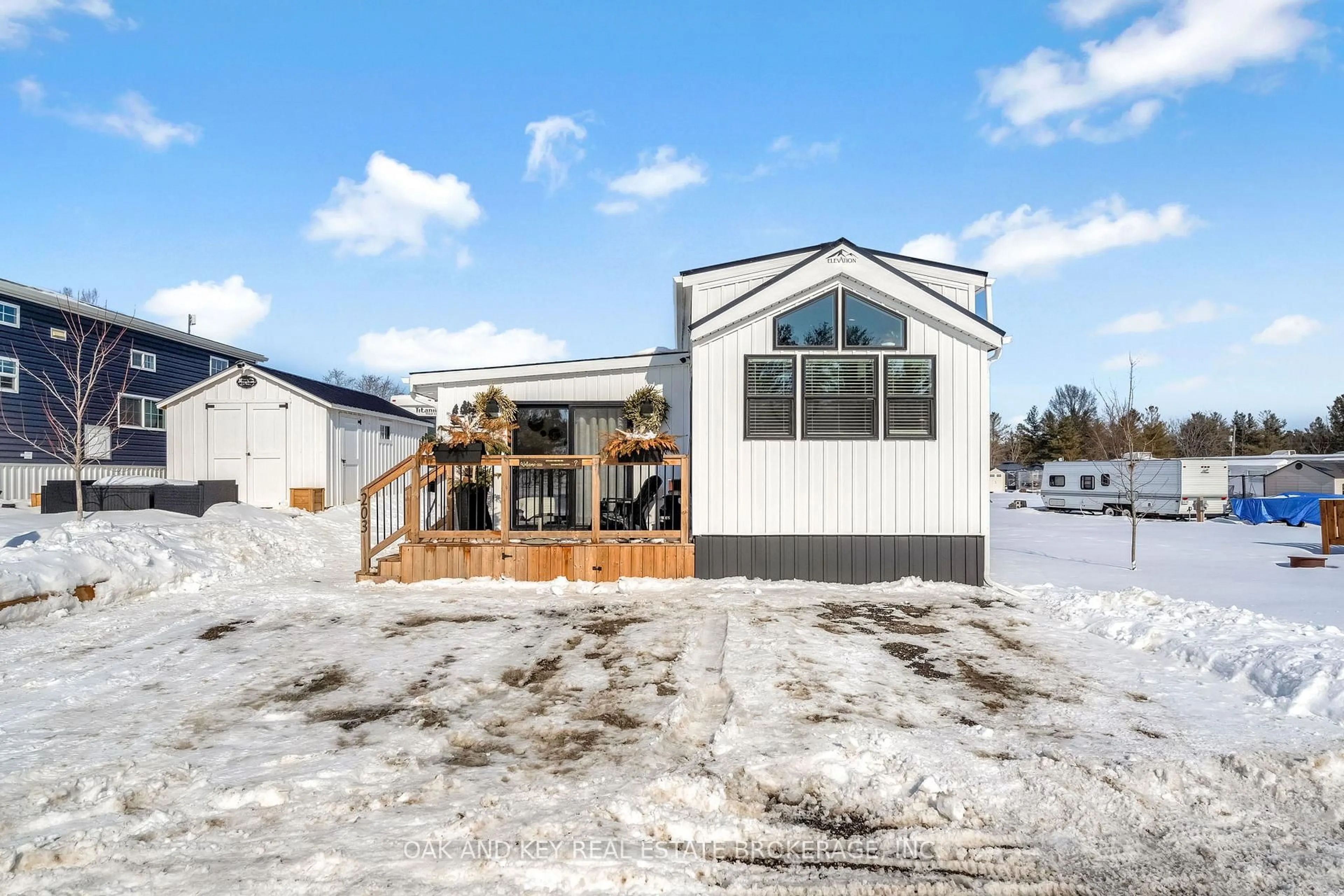 Home with vinyl exterior material, unknown for 4838 Switzer Dr #203, Southwest Middlesex Ontario N0L 1A0