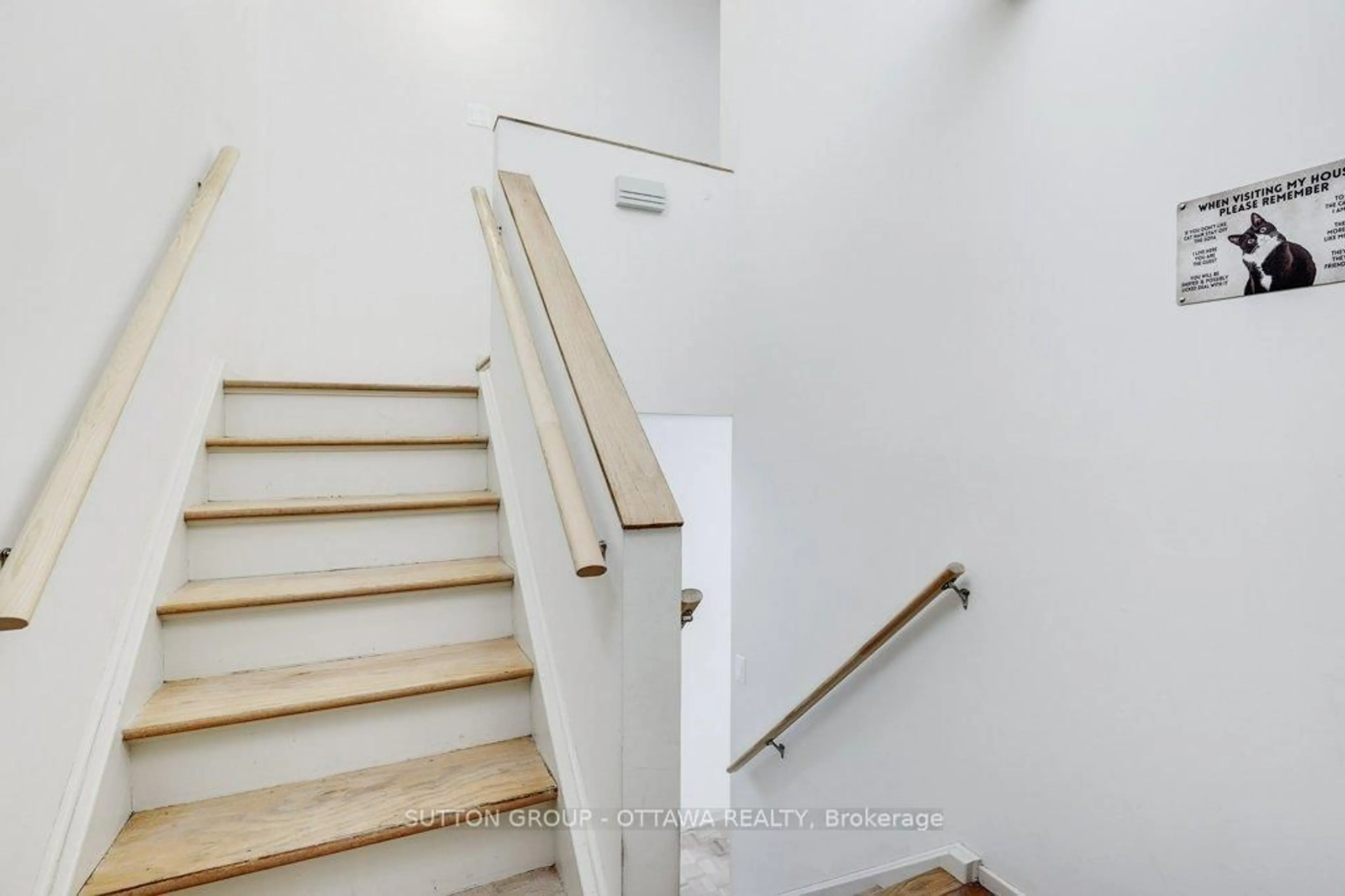 Stairs for 121 Buell St #60, Ottawa Ontario K1Z 7E7