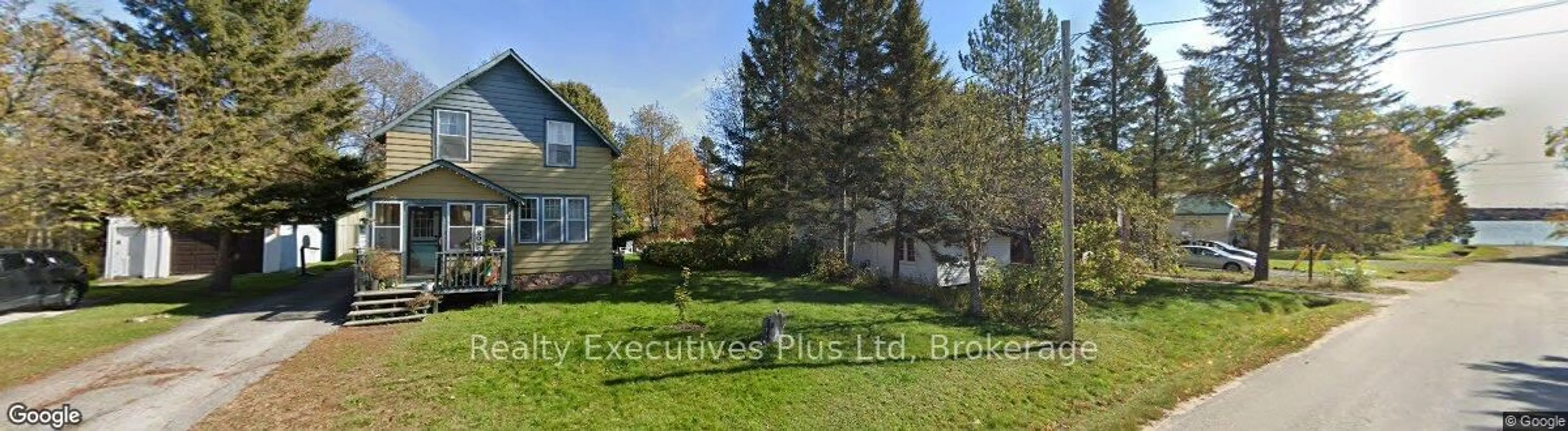 Blurry image for 15 Barrie St, Sundridge Ontario P0A 1Z0