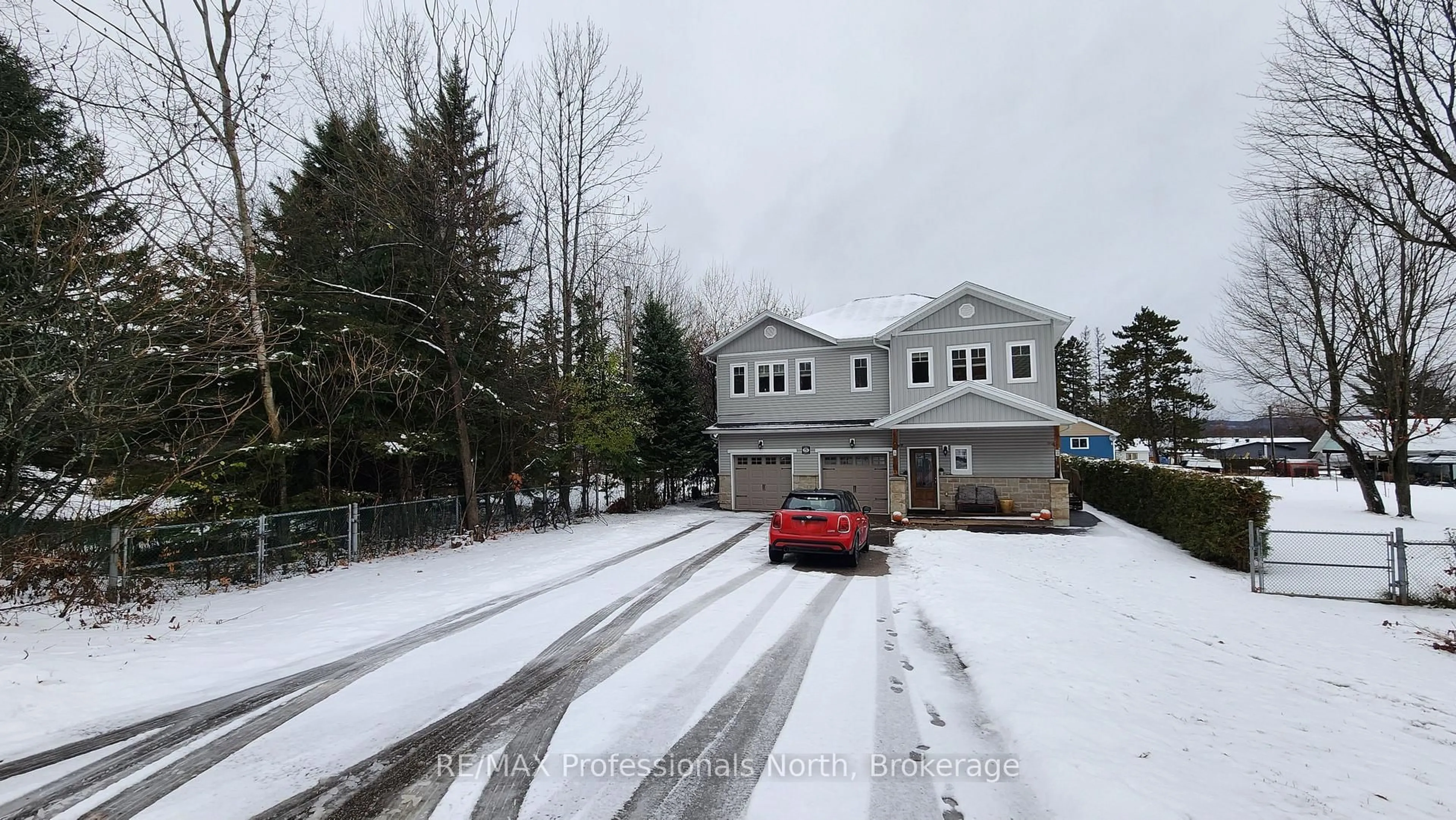 Unknown for 5 Greaves Ave, Huntsville Ontario P1H 1V2