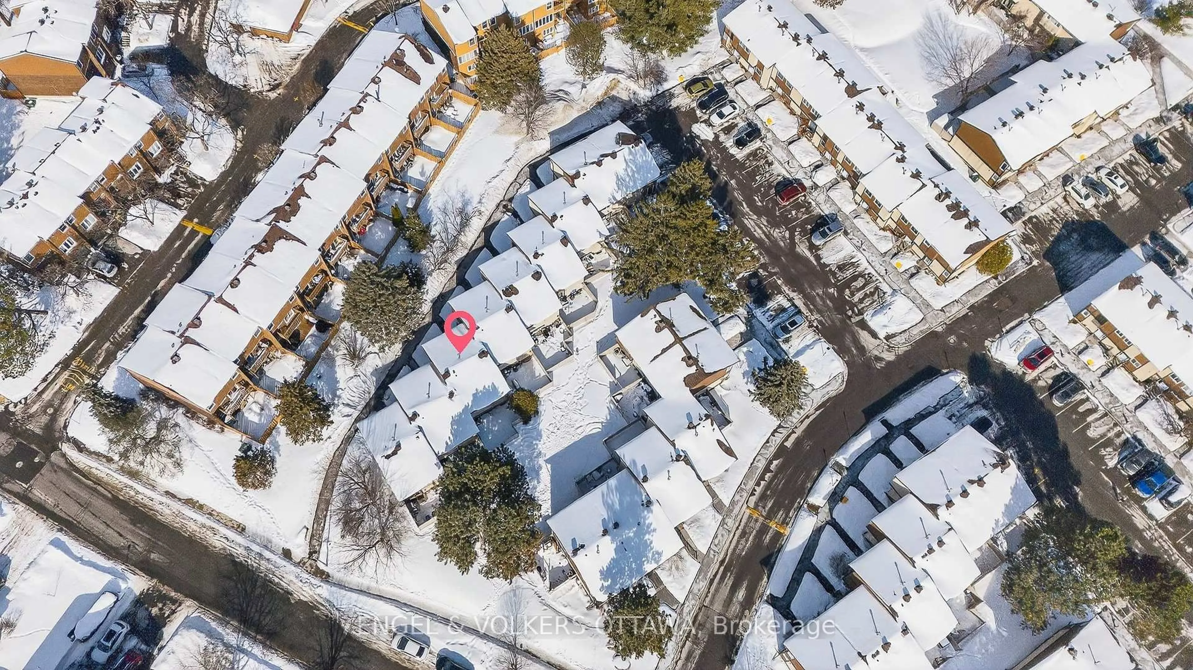 A pic from outside/outdoor area/front of a property/back of a property/a pic from drone, street for 1449 Ridgebrook Dr #124, Ottawa Ontario K1B 4T1